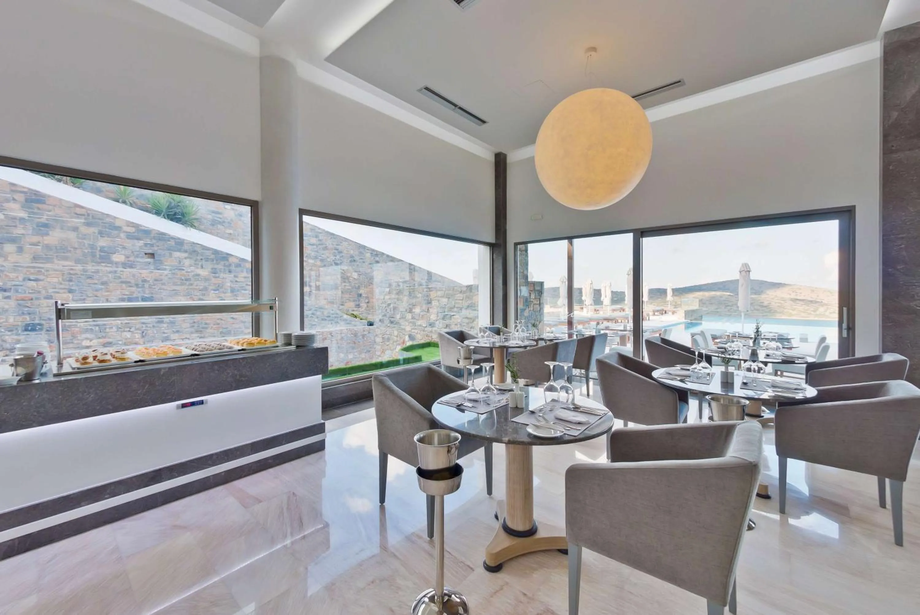 Restaurant/places to eat in Royal Marmin Bay Boutique & Art Hotel