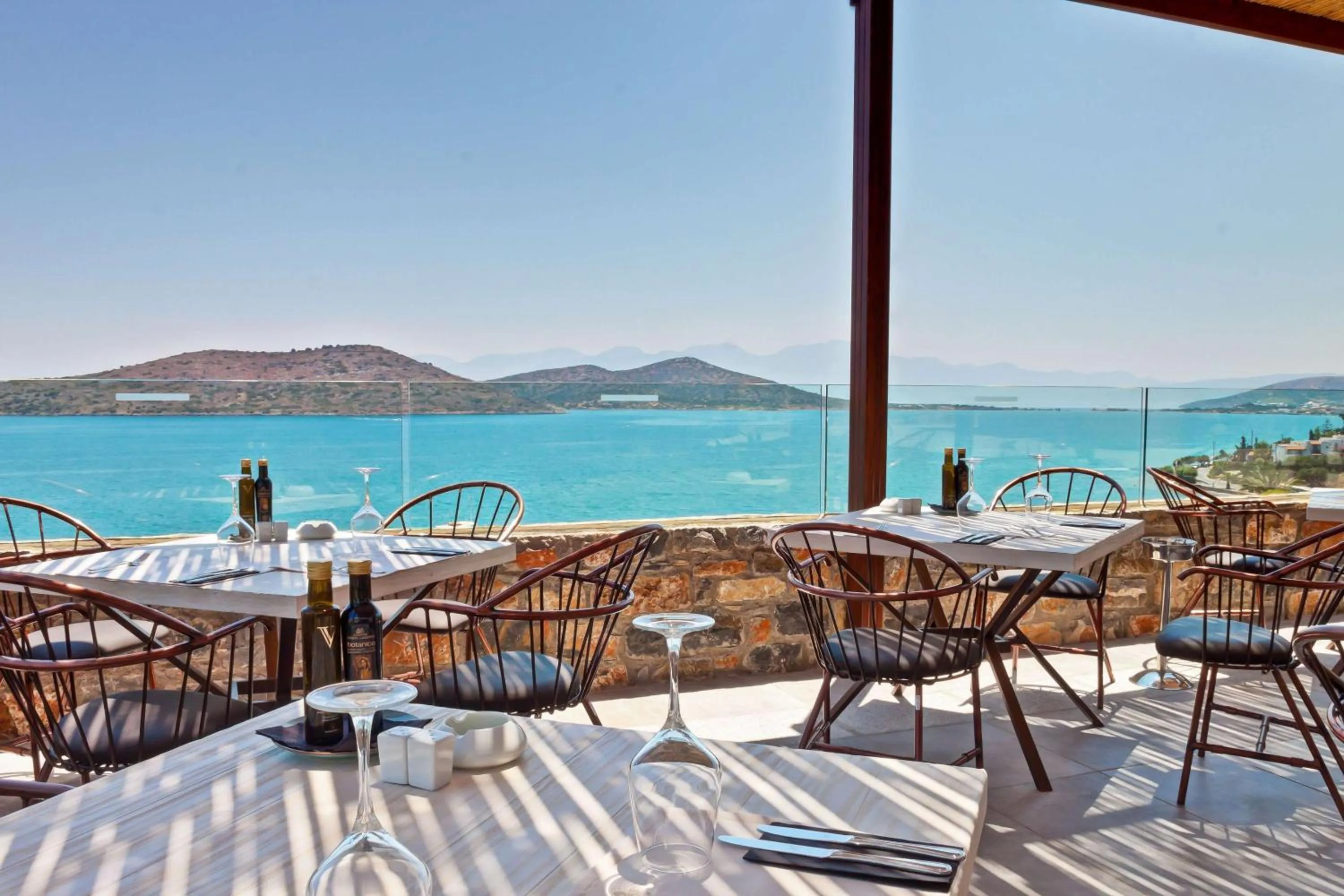 Restaurant/places to eat in Royal Marmin Bay Boutique & Art Hotel