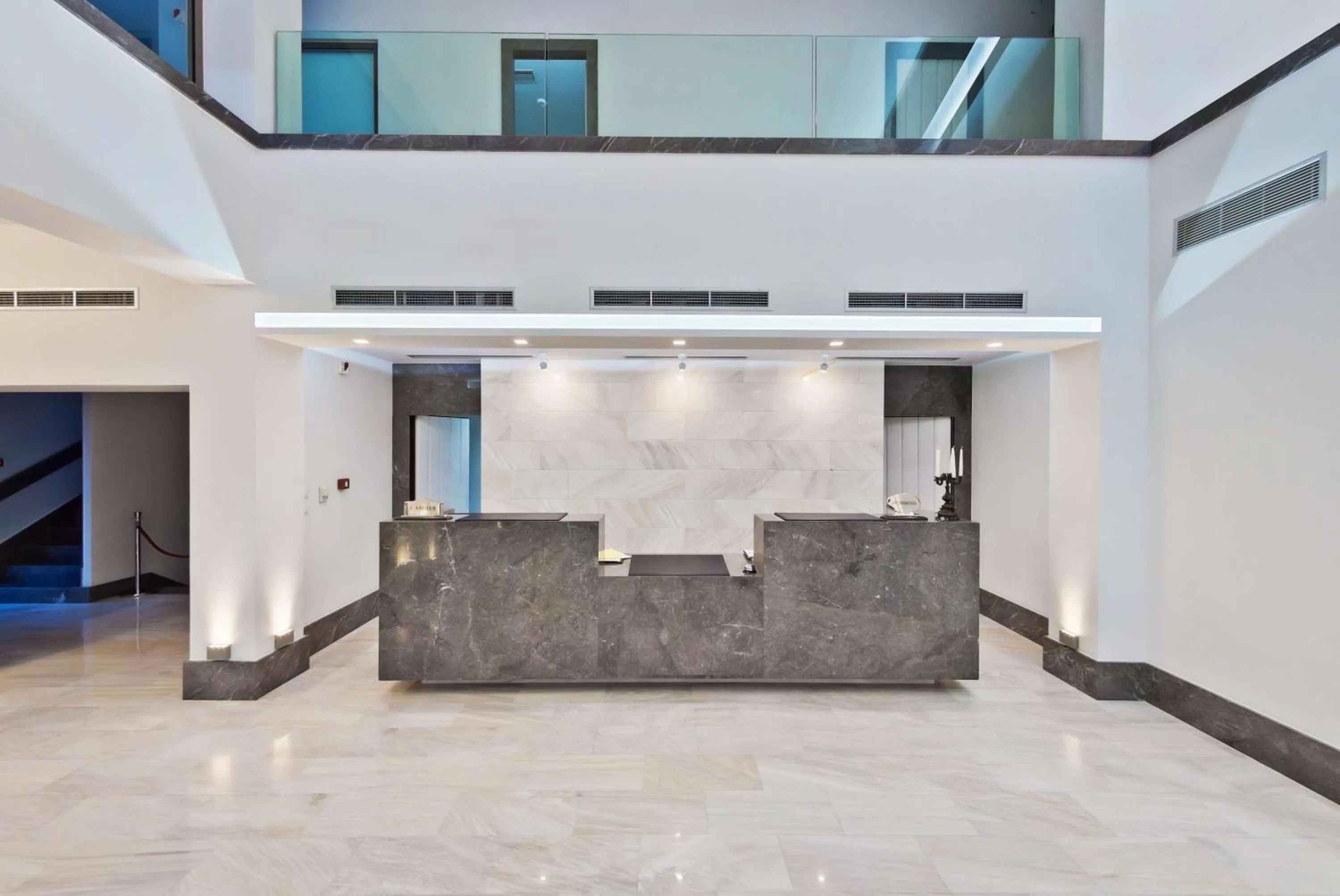 Lobby or reception in Royal Marmin Bay Boutique & Art Hotel