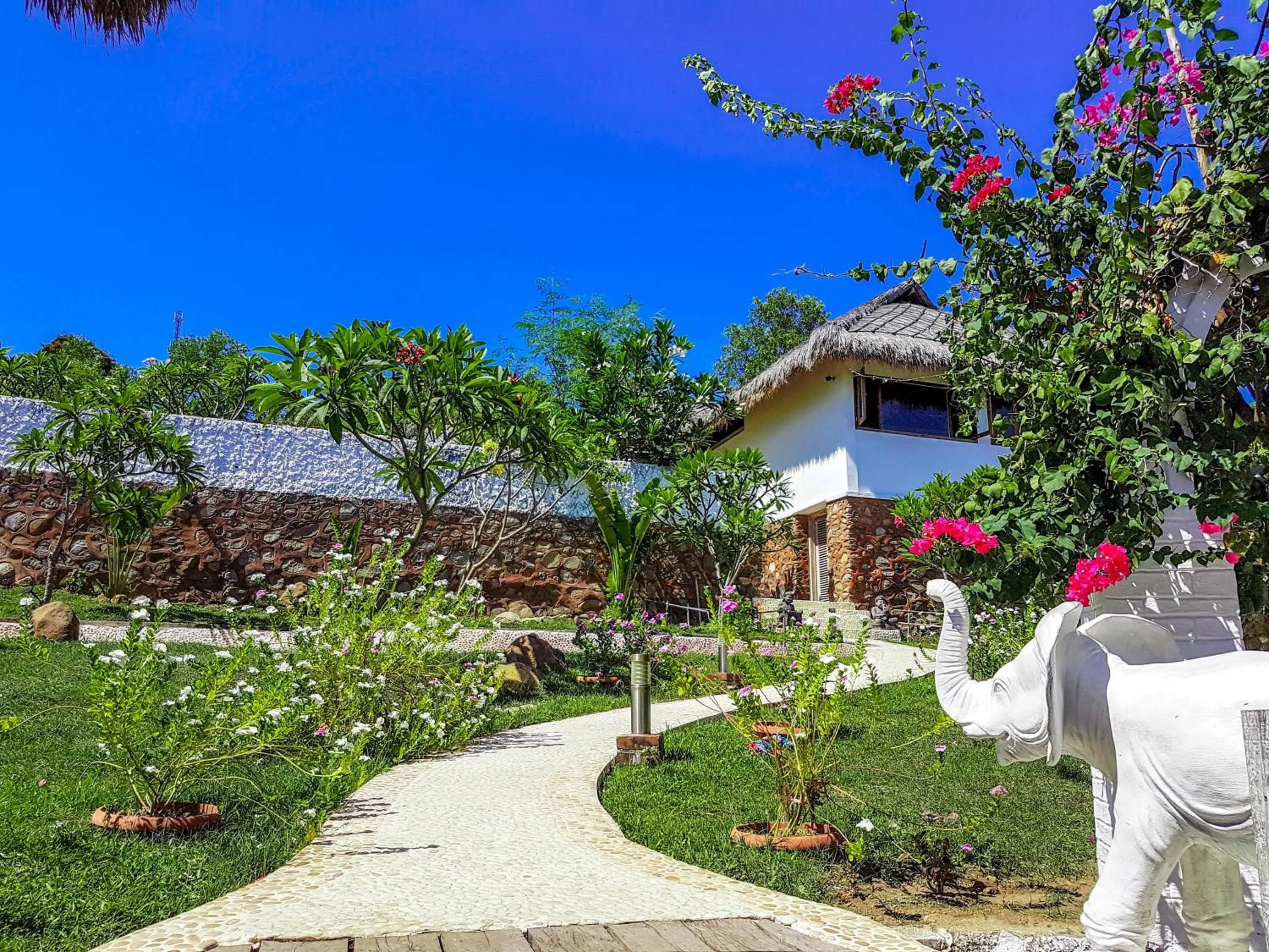 Garden in Princess of Mentigi Bay