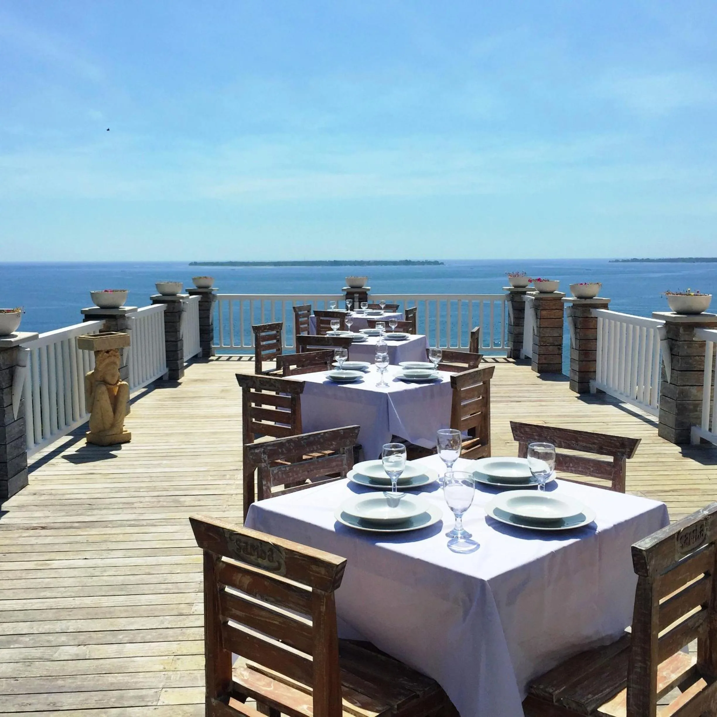 Restaurant/places to eat in Princess of Mentigi Bay