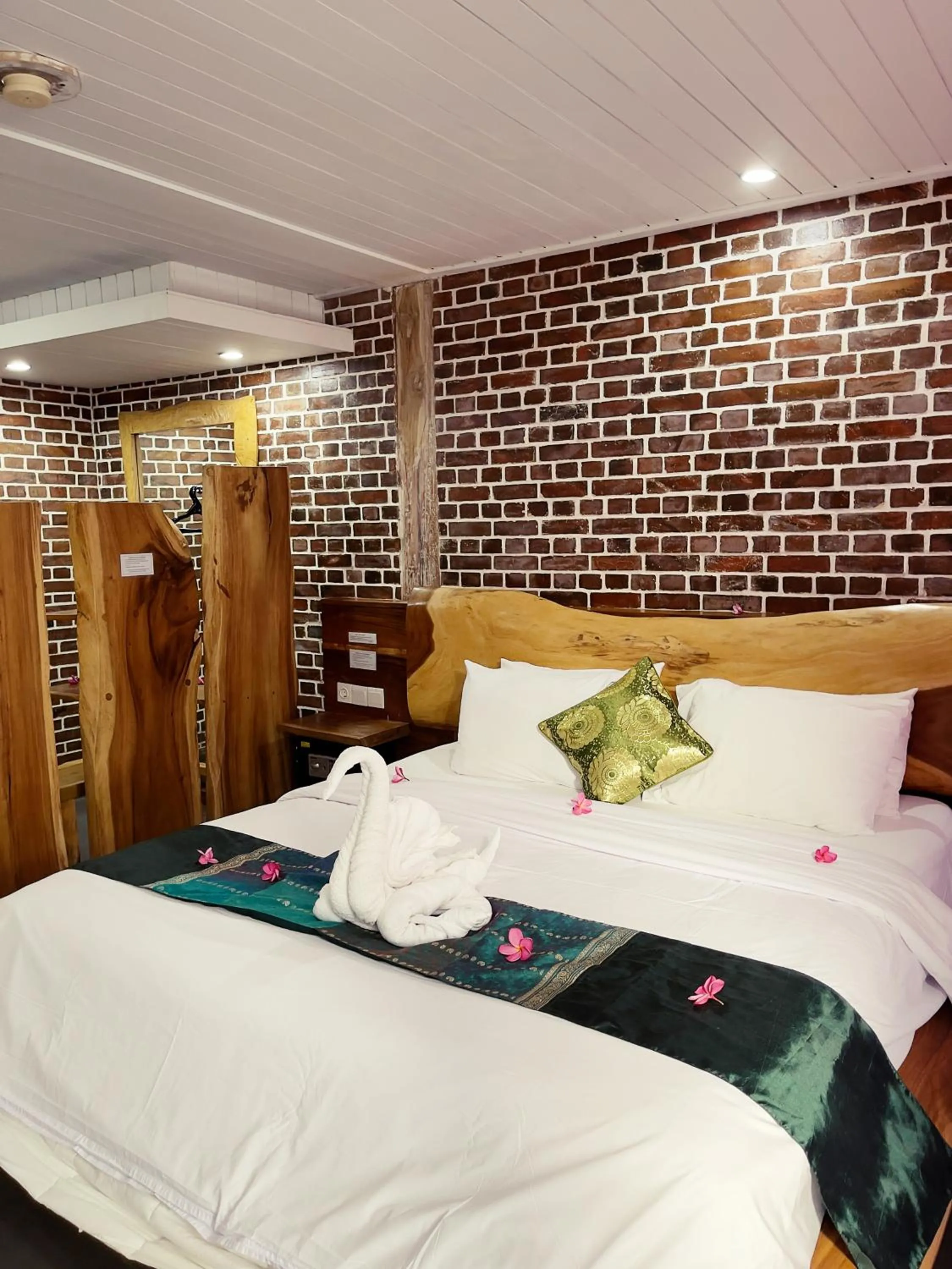 Bed in Princess of Mentigi Bay