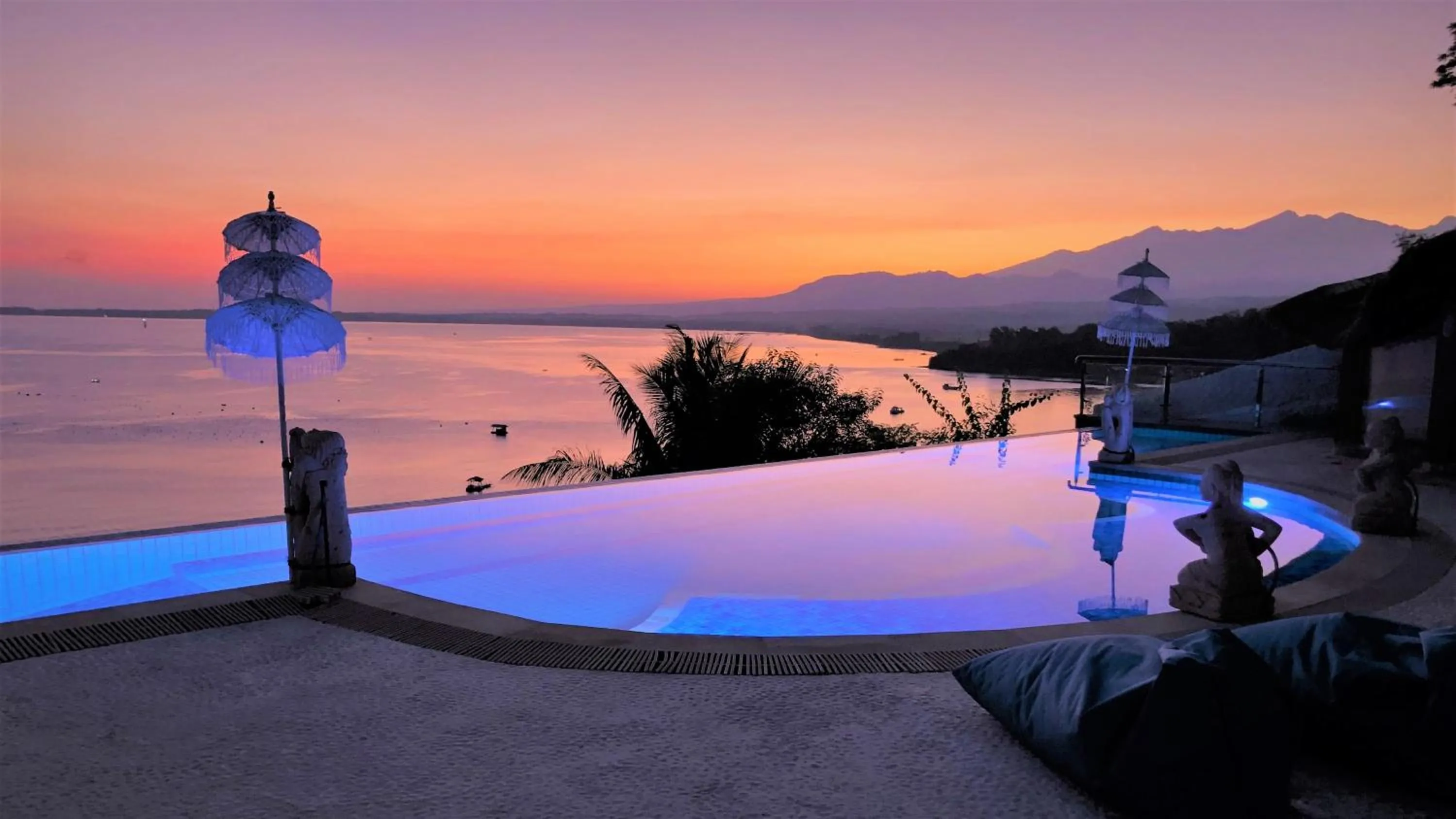Swimming pool in Princess of Mentigi Bay