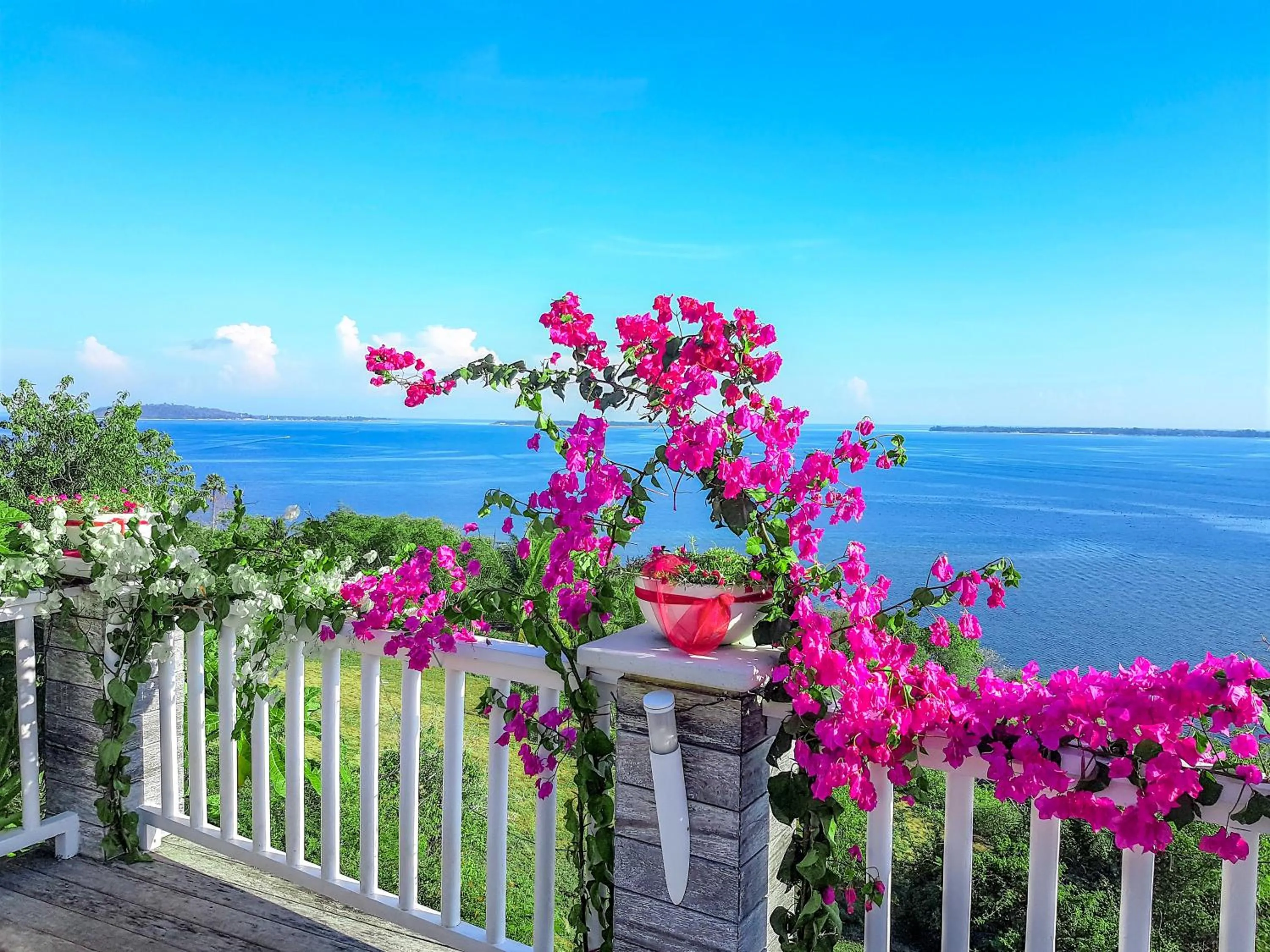 Restaurant/places to eat in Princess of Mentigi Bay