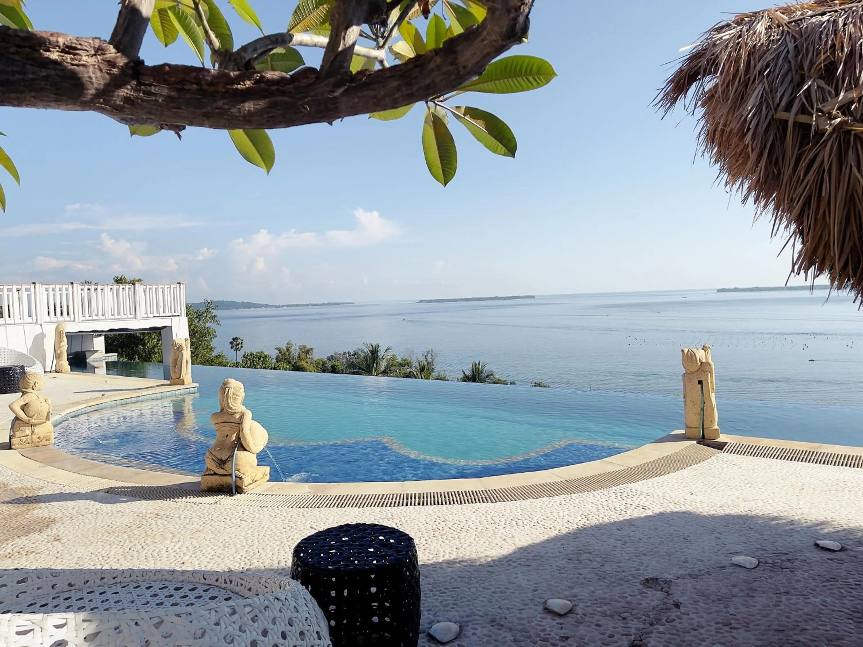 Swimming pool in Princess of Mentigi Bay