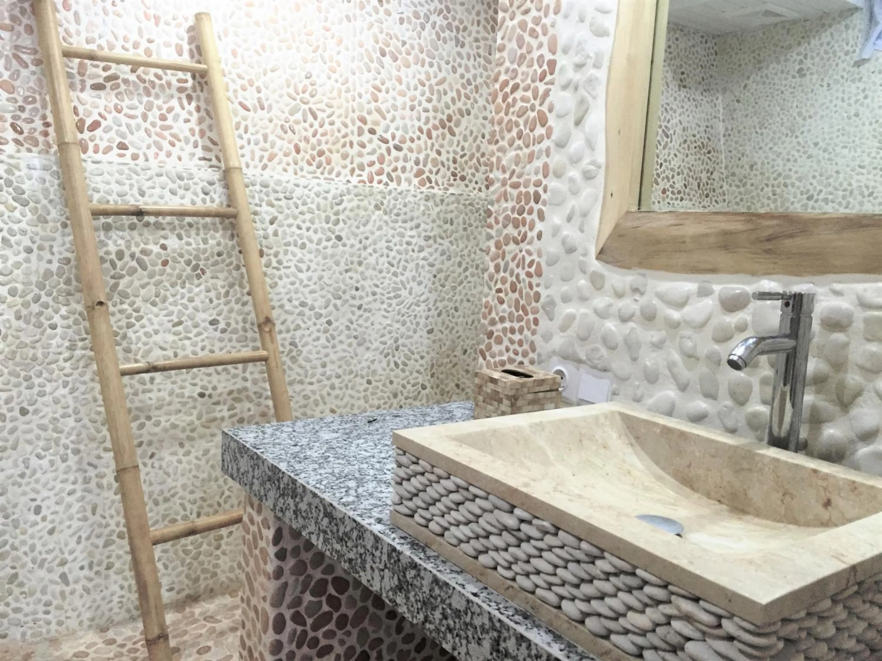 Bathroom in Princess of Mentigi Bay