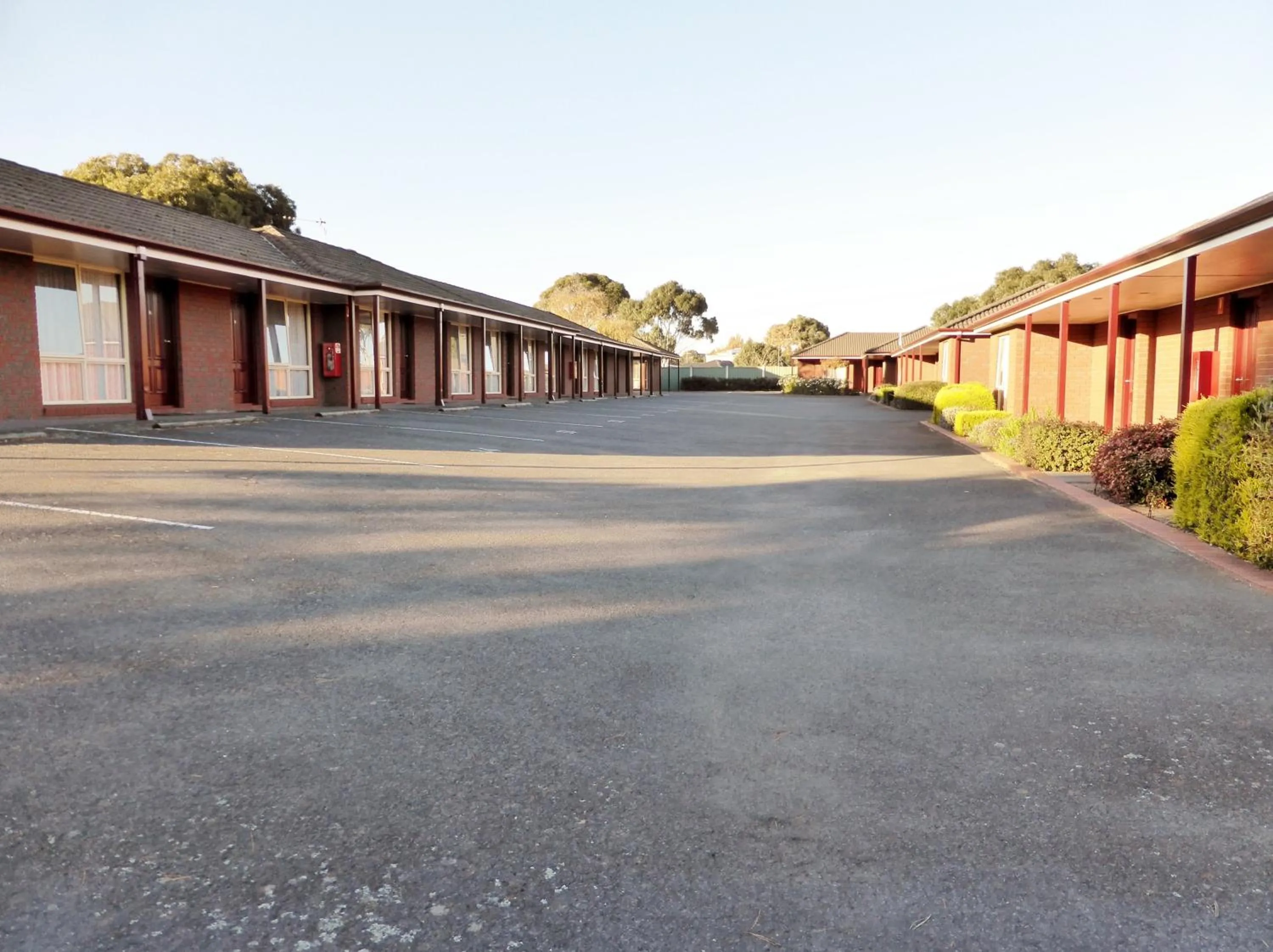 Facade/entrance in Victoriana Motor Inn