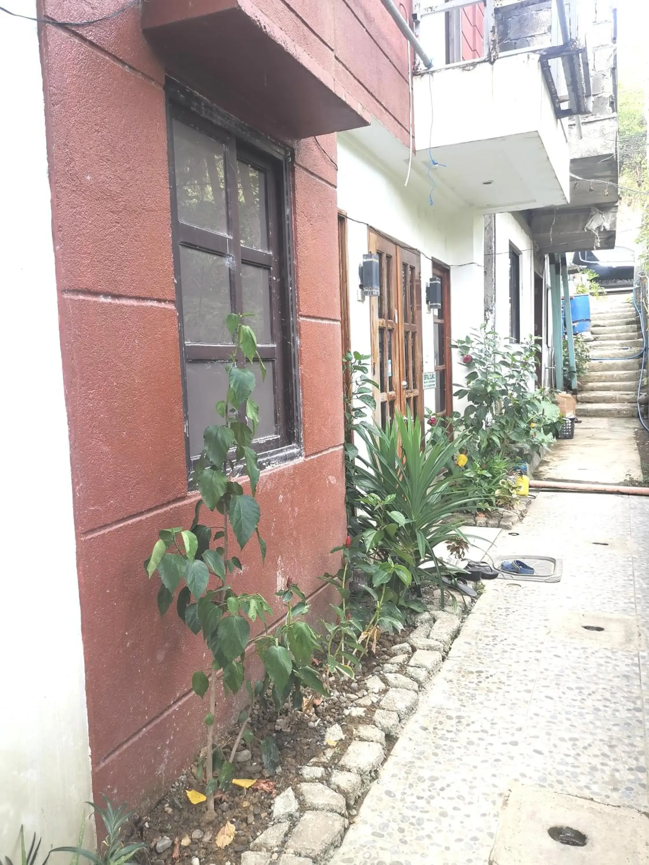 Facade/entrance in Raje Residence Facade/entrance in Raje Residence