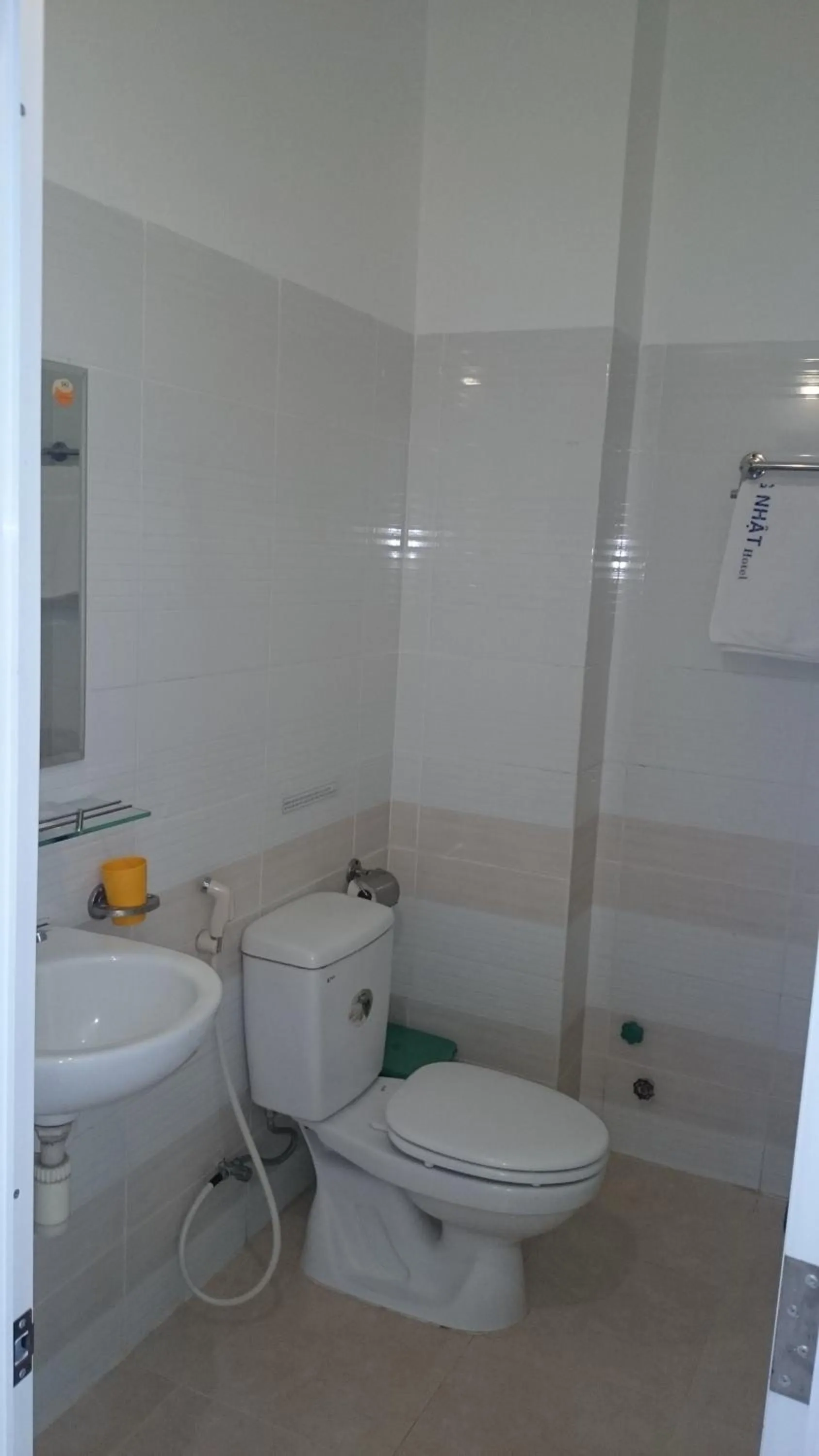 Bathroom in Quang Nhat Hotel