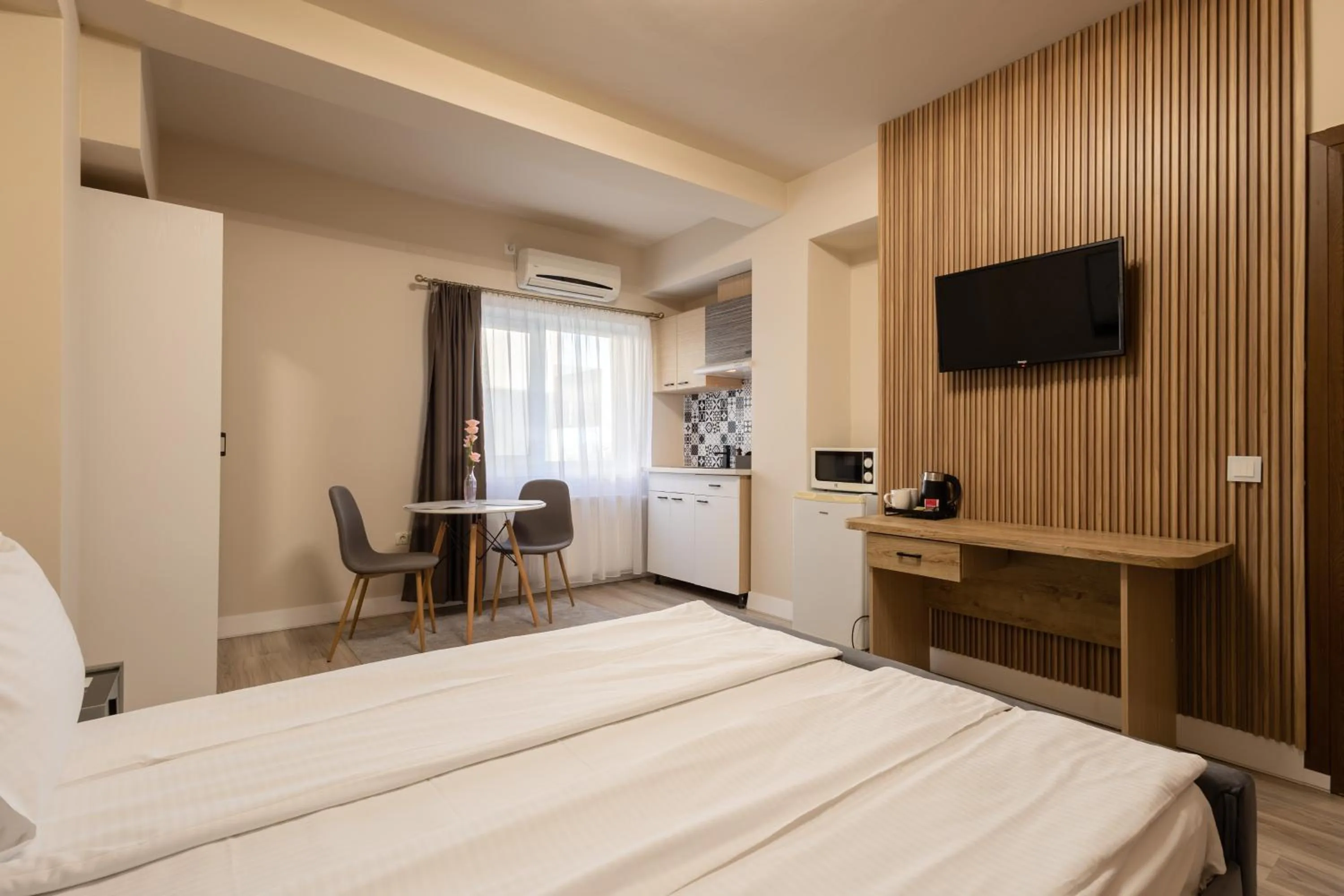 Bed in Apart Hotel Bonjour Cluj