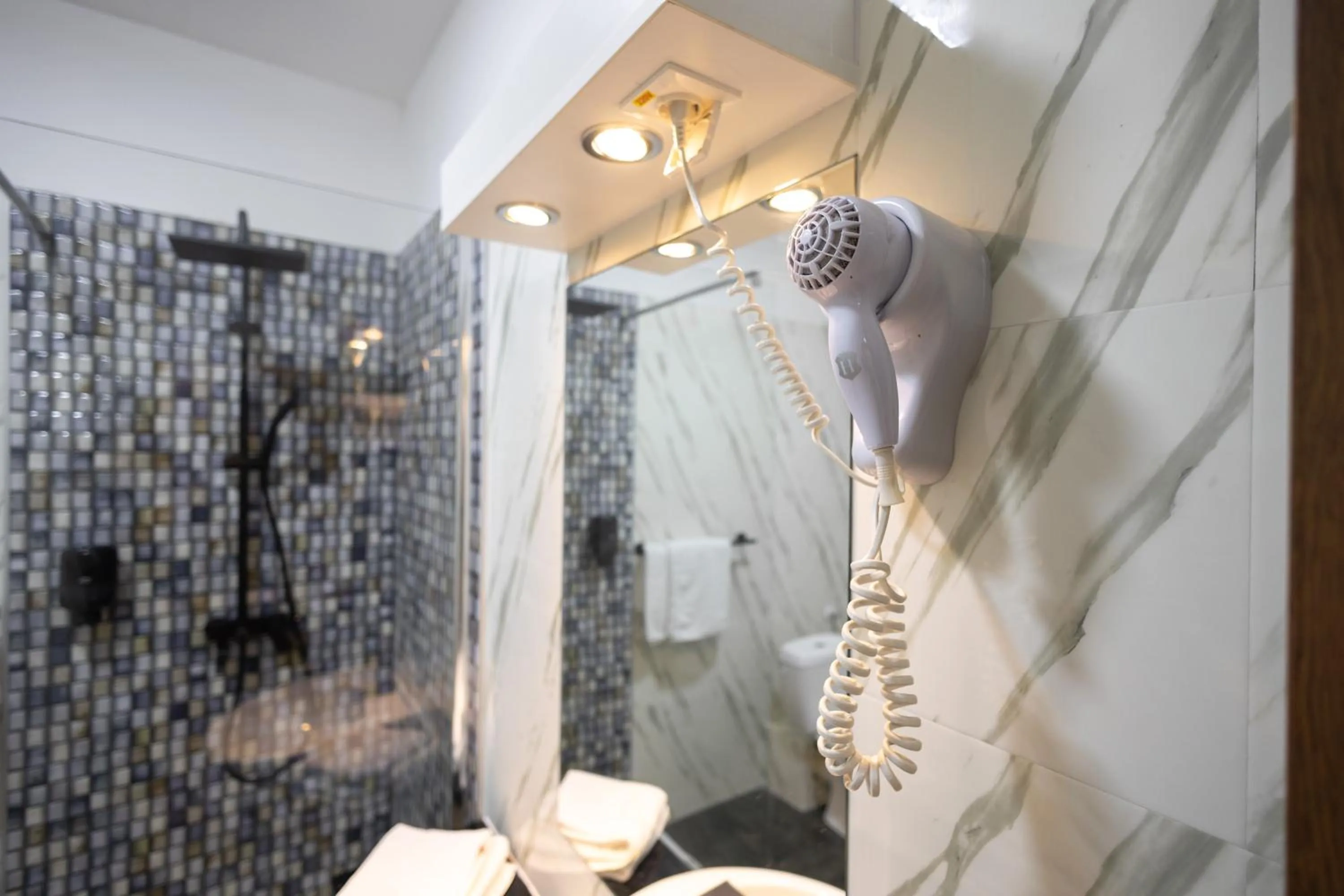 Shower in Apart Hotel Bonjour Cluj