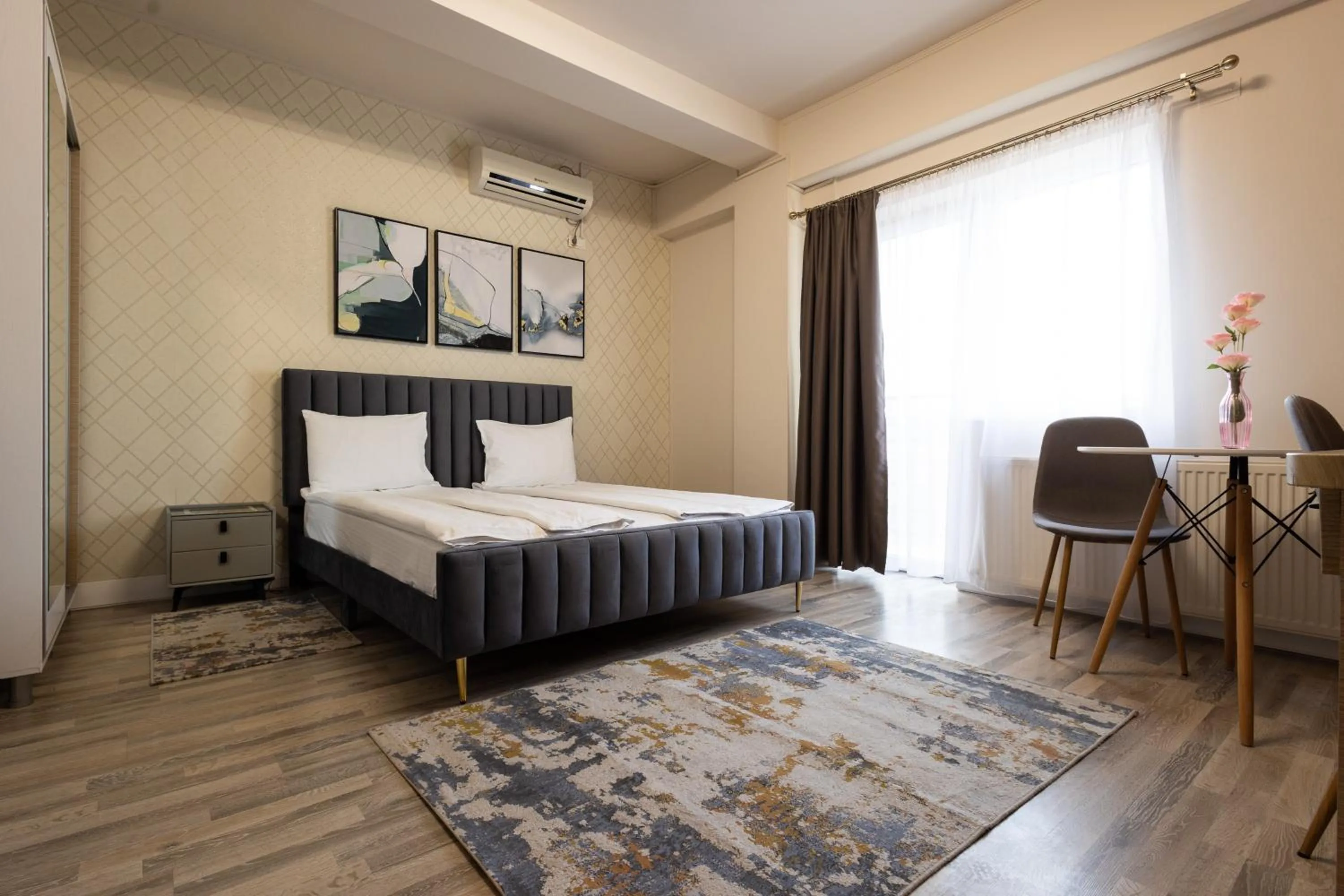 Bed in Apart Hotel Bonjour Cluj