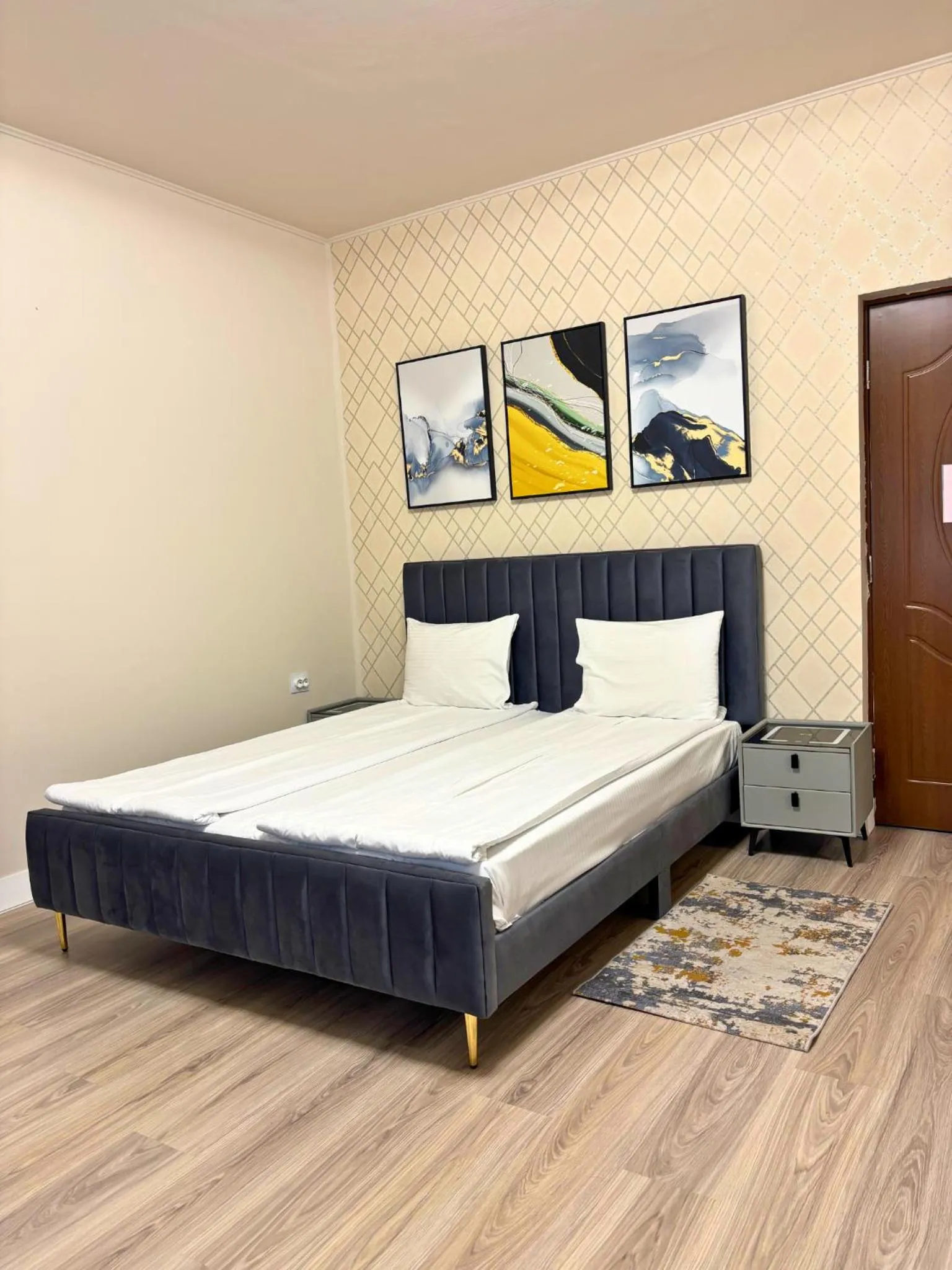 Bed in Apart Hotel Bonjour Cluj