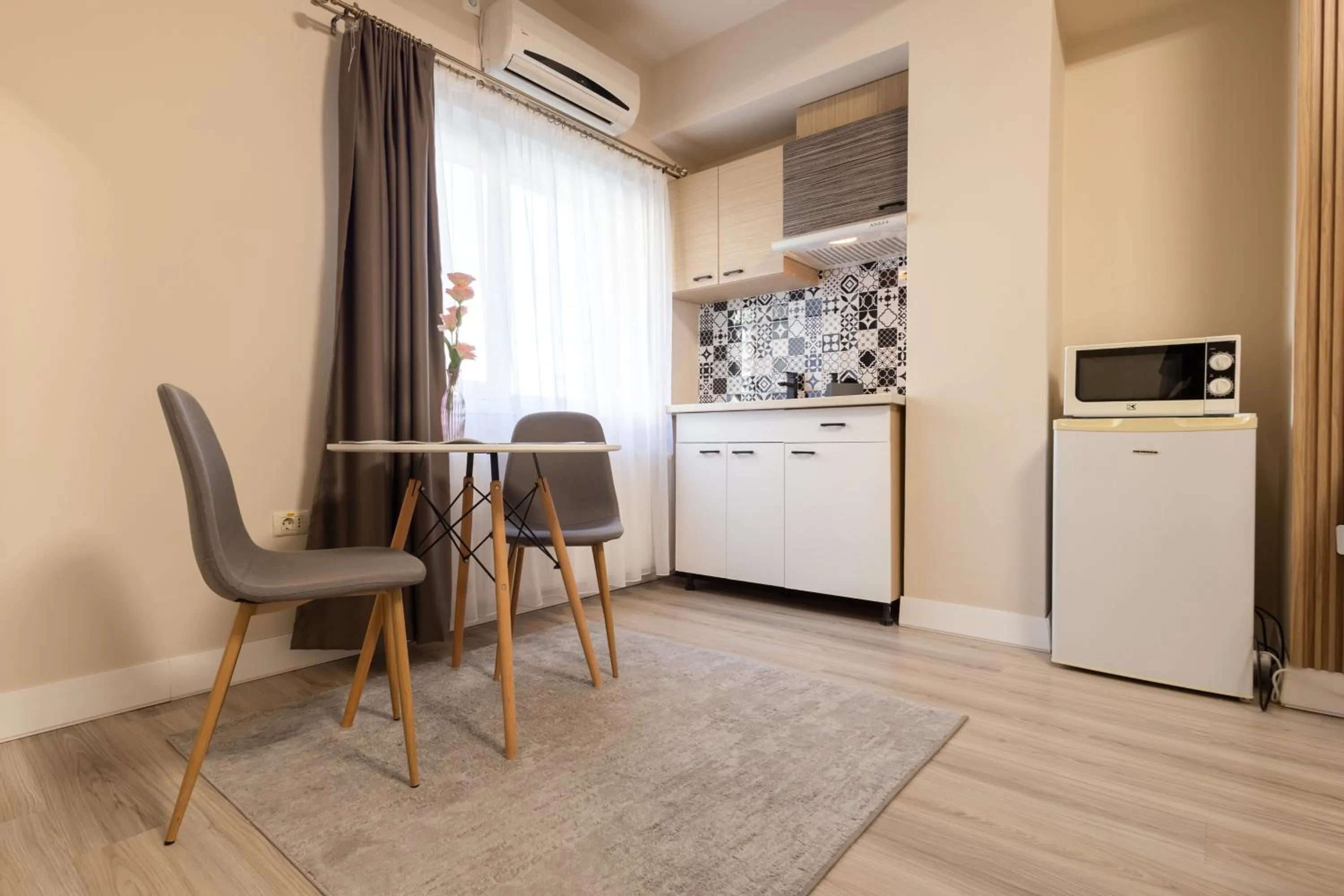 Kitchen or kitchenette in Apart Hotel Bonjour Cluj