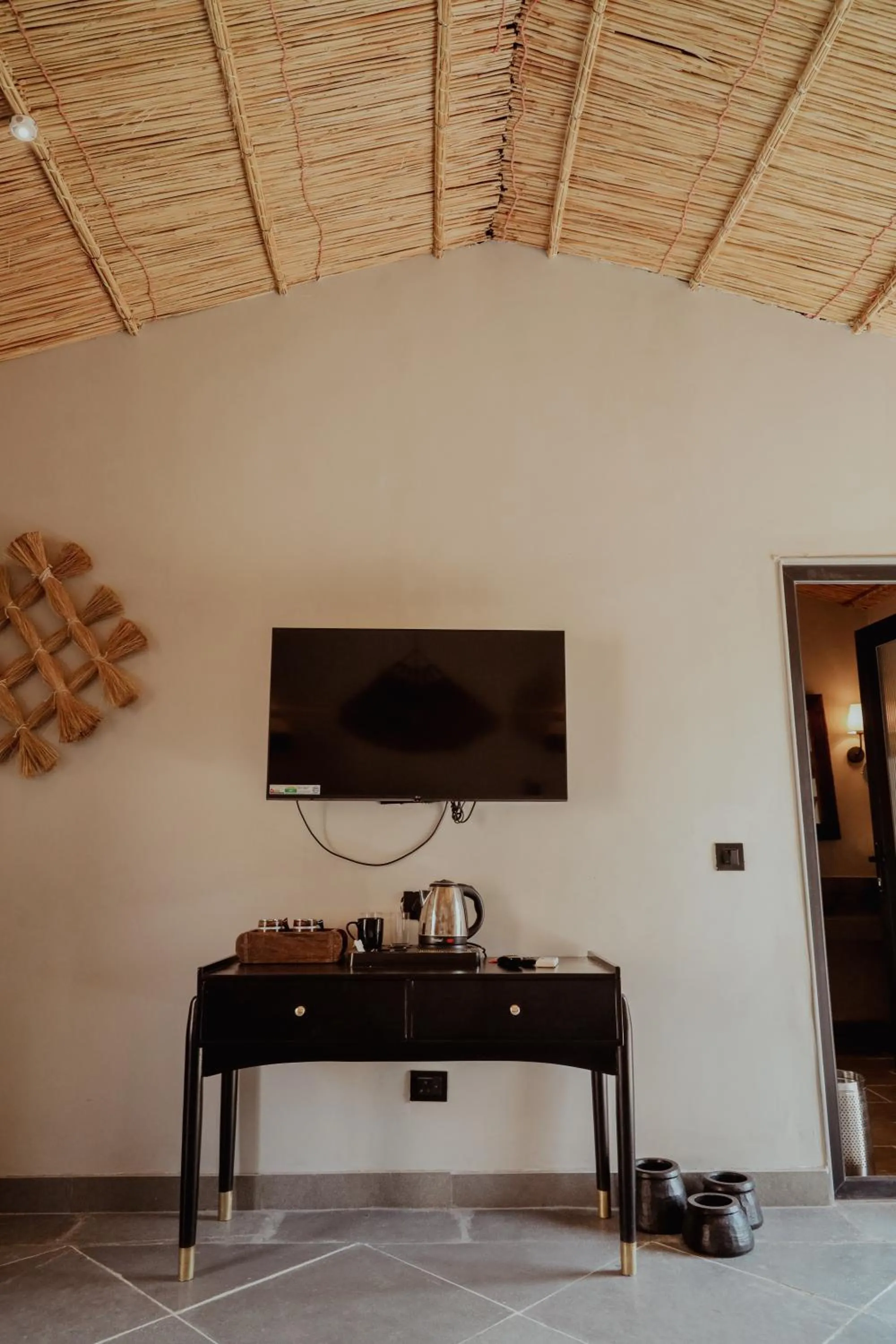 TV and multimedia in The Foothills Escape