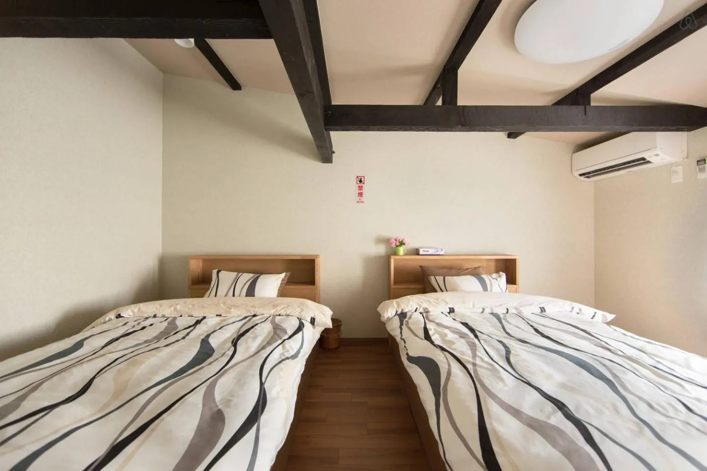 Bed in Kyoto Gion Shinbashi-an