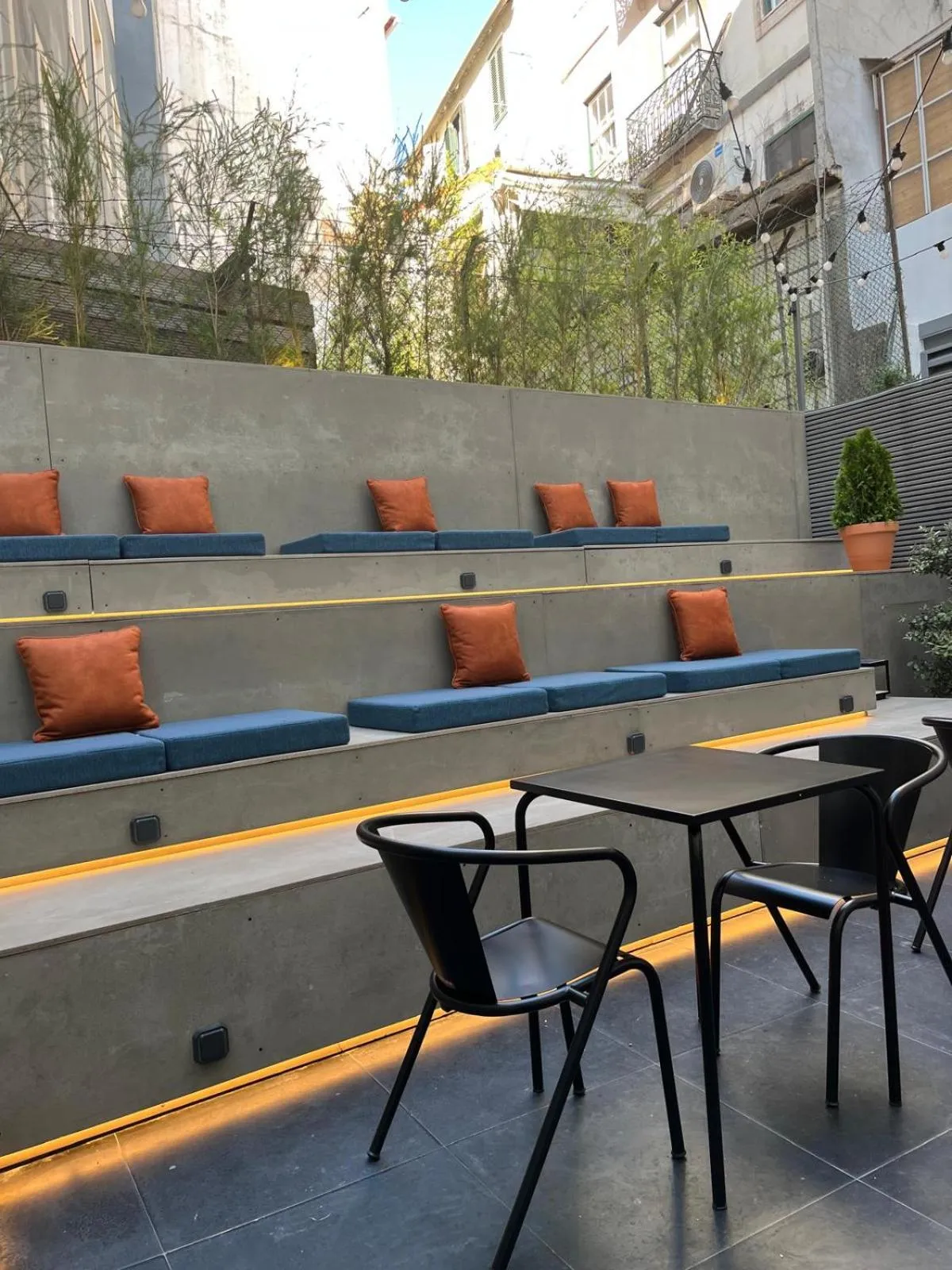 Patio in Inspira Santos Boutique Hotel