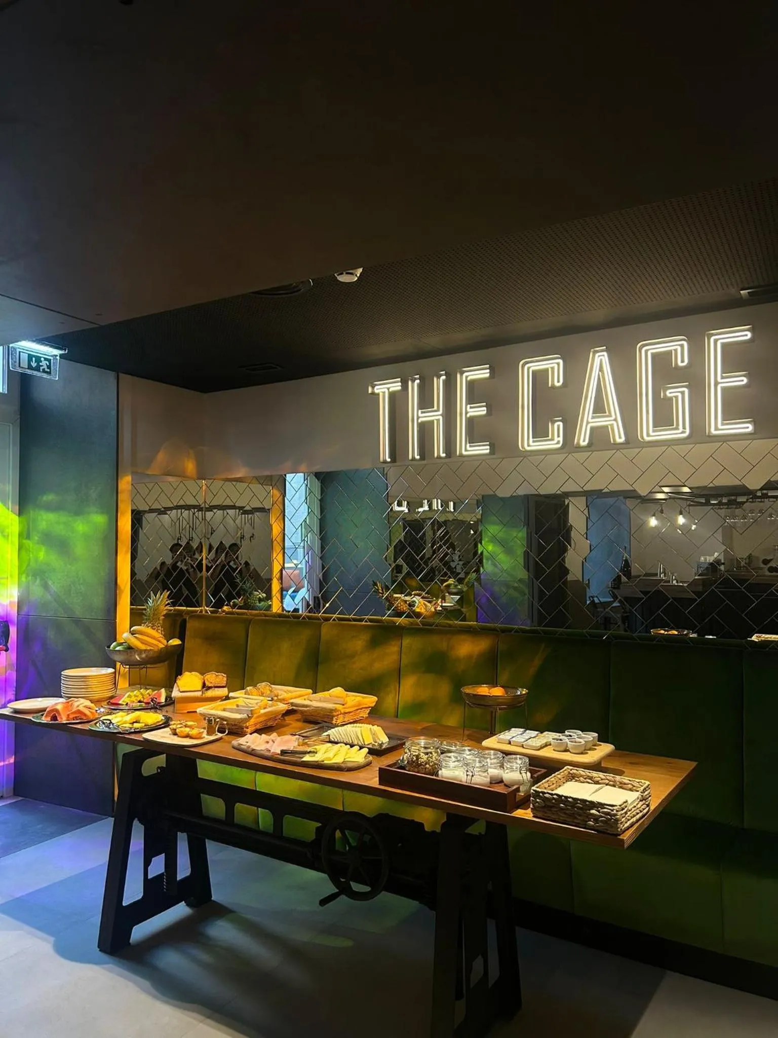 Meeting/conference room in Inspira Santos Boutique Hotel