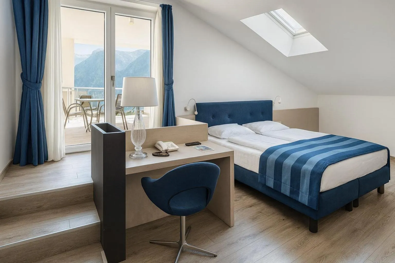 Bedroom, Bed in Hotel Benacus Panoramic