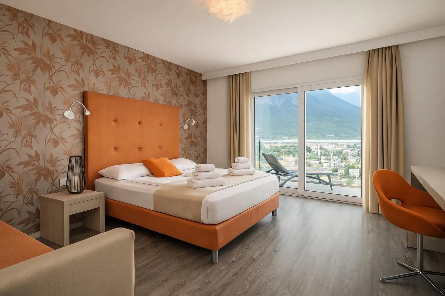 Bedroom, Bed in Hotel Benacus Panoramic