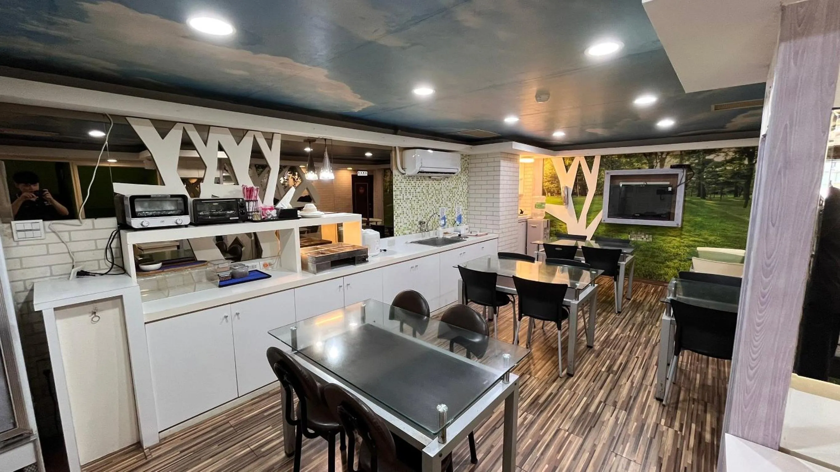 Restaurant/places to eat in Bin Chen Business Hotel