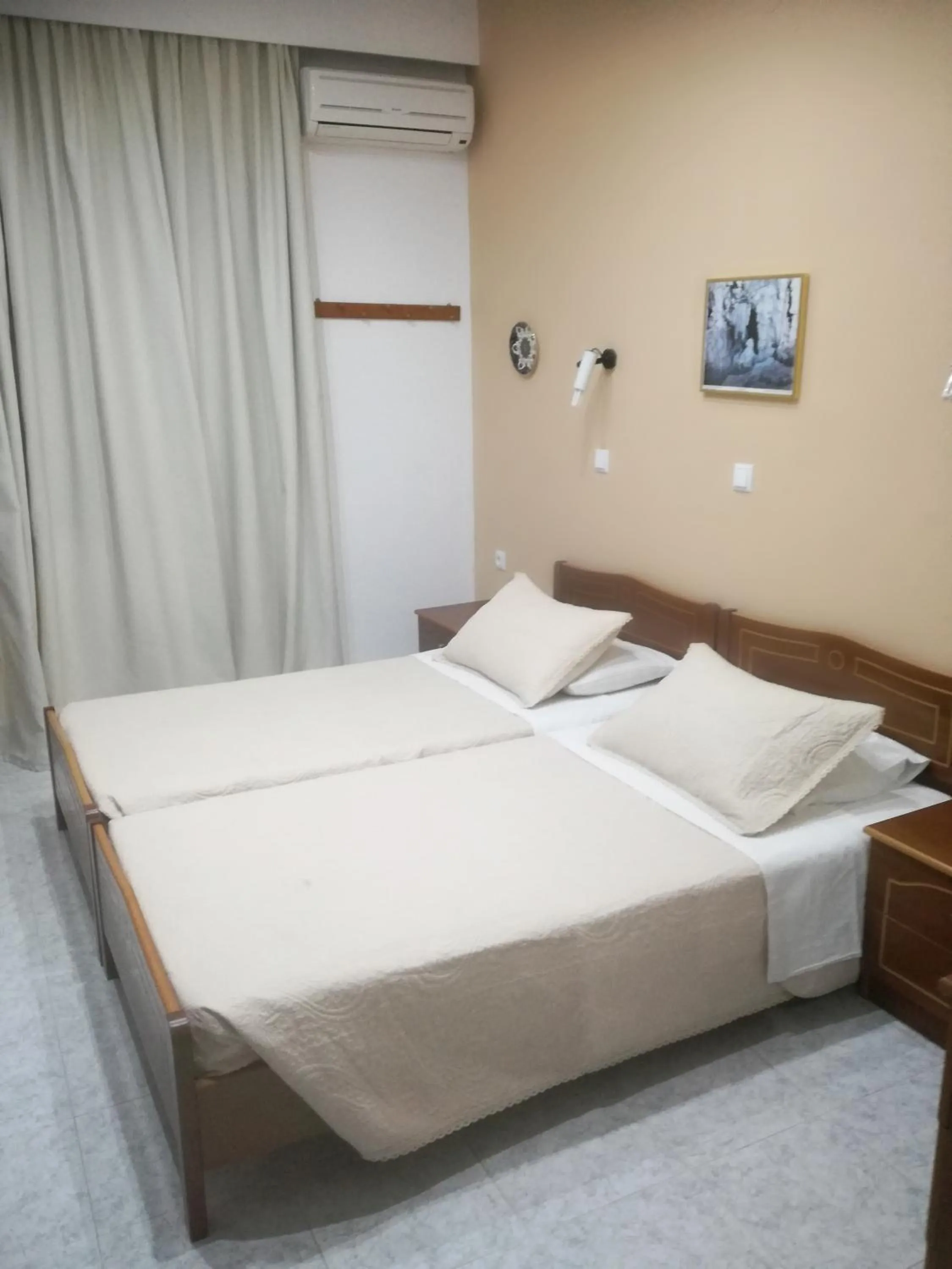 Bedroom in Hotel Dimitra Sun