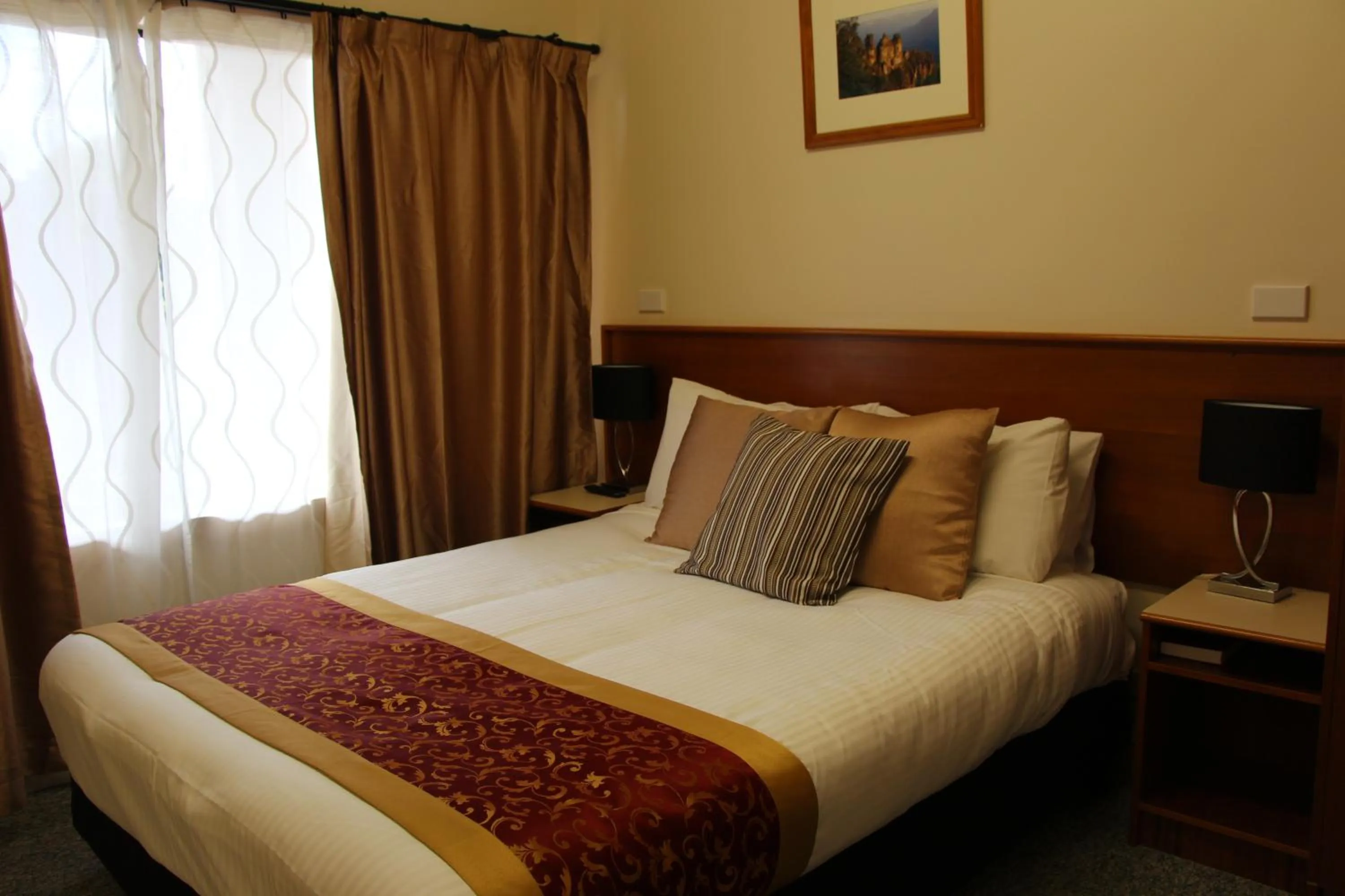 Bedroom, Bed in The Pioneer Way Motel