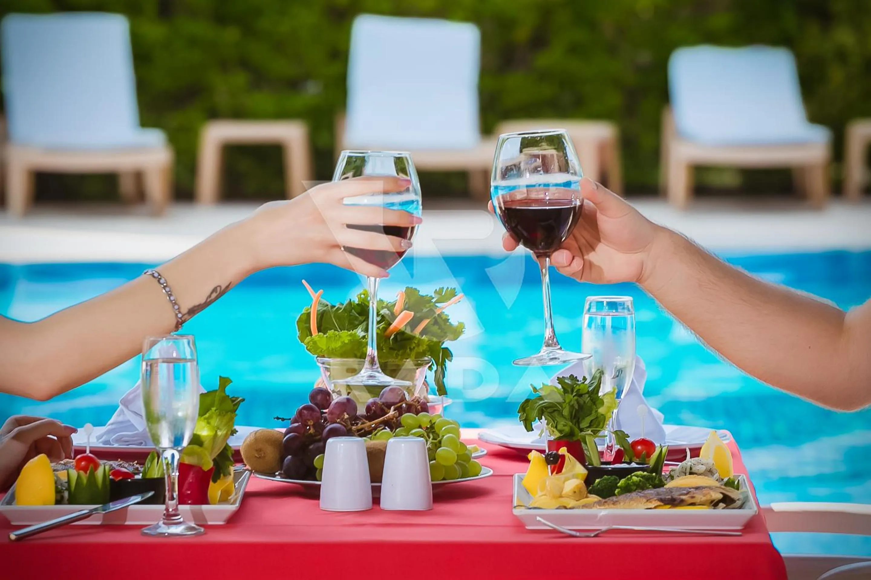 Restaurant/places to eat in Onkel Rada Apart Hotel