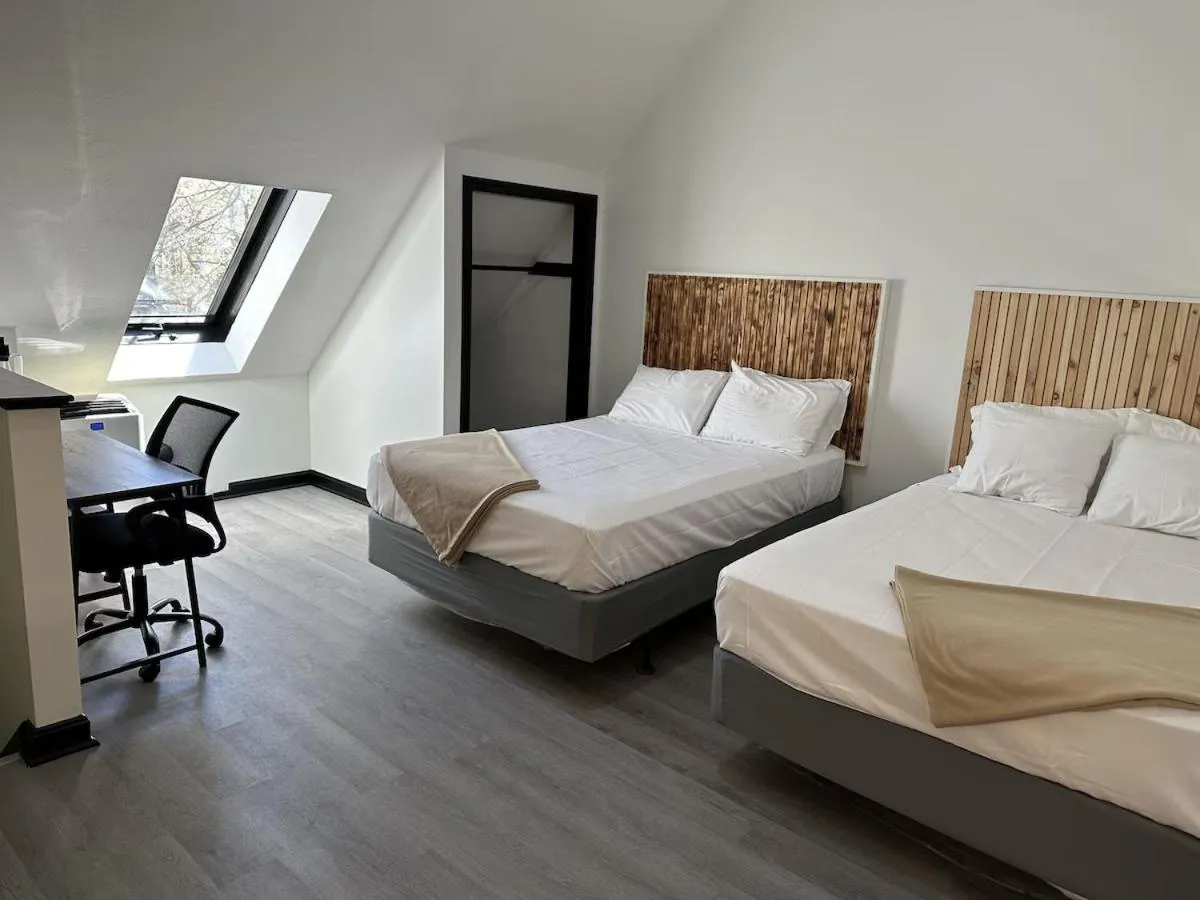 Bed in Harborside Suites