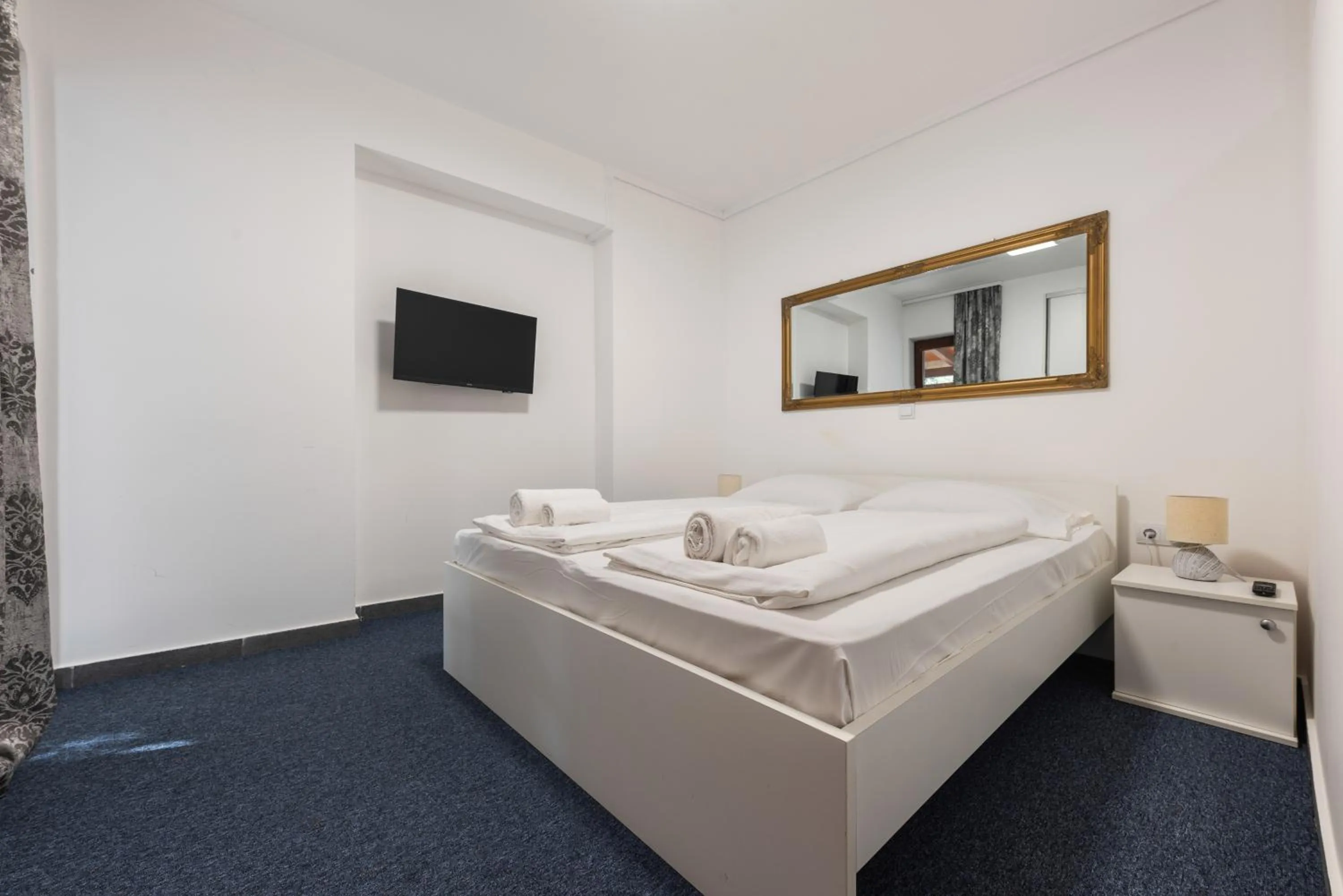 TV and multimedia, Bed in Aparthotel Plat