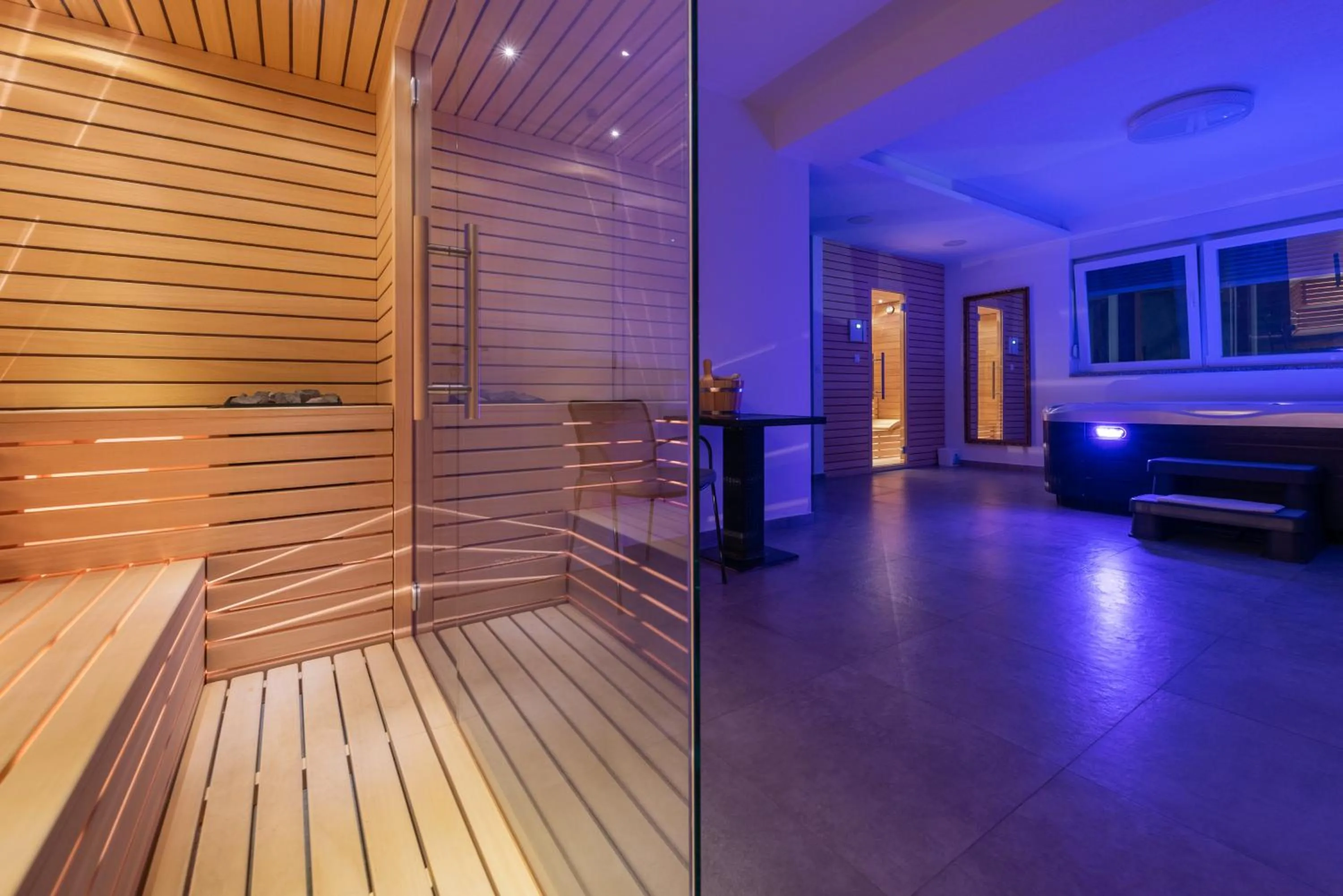 Sauna, Bed in Aparthotel Plat
