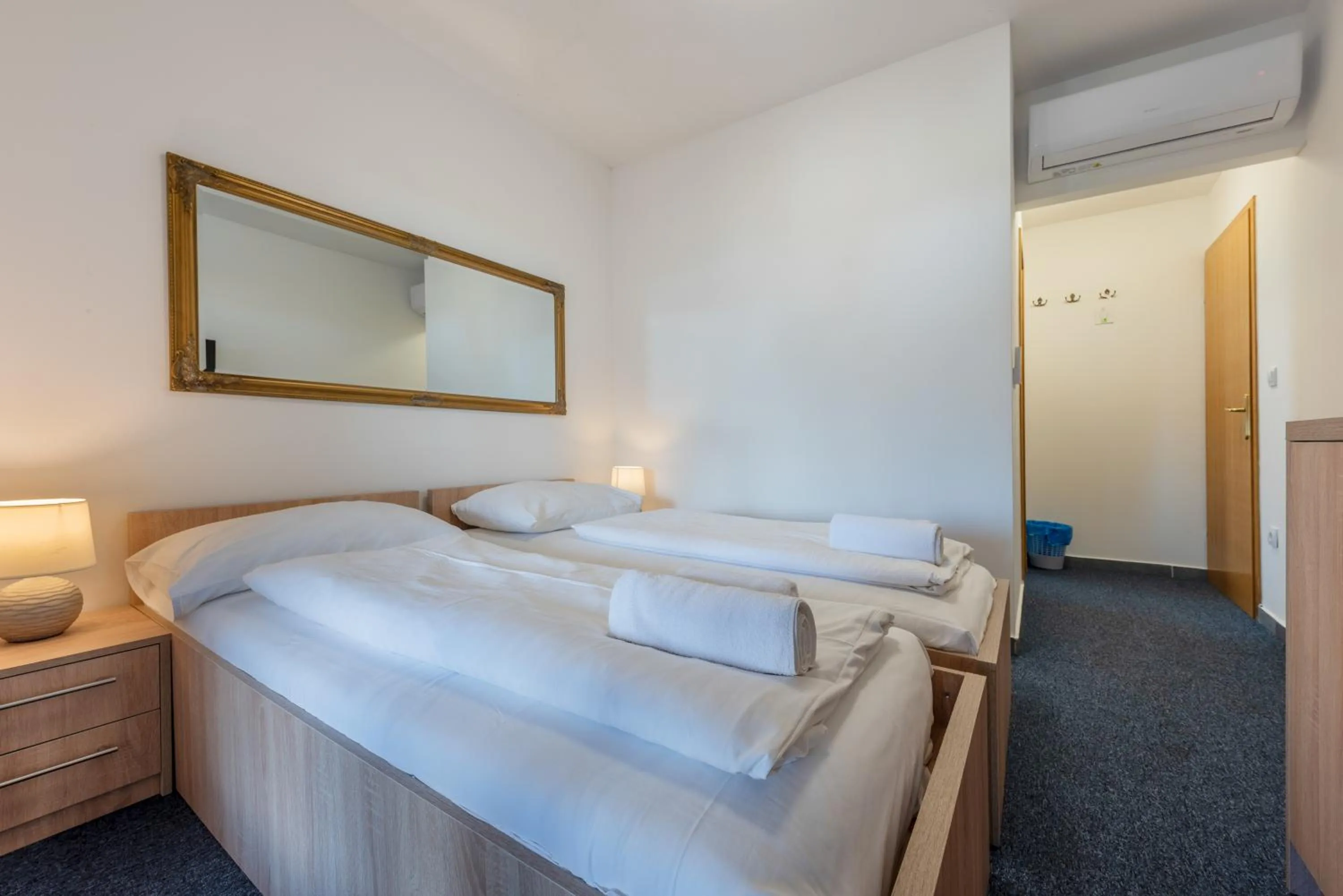 Bed in Aparthotel Plat