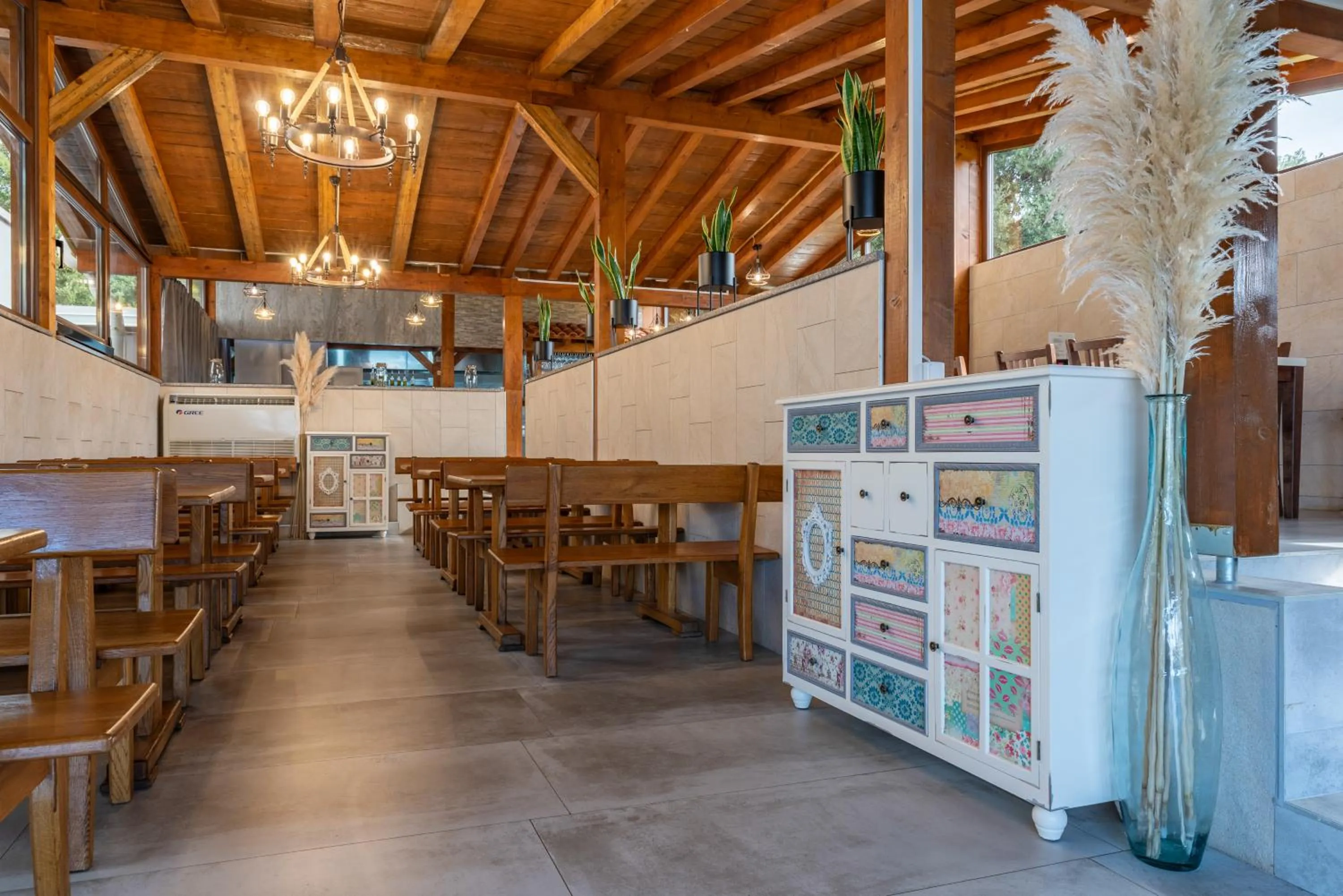 Restaurant/places to eat in Aparthotel Plat