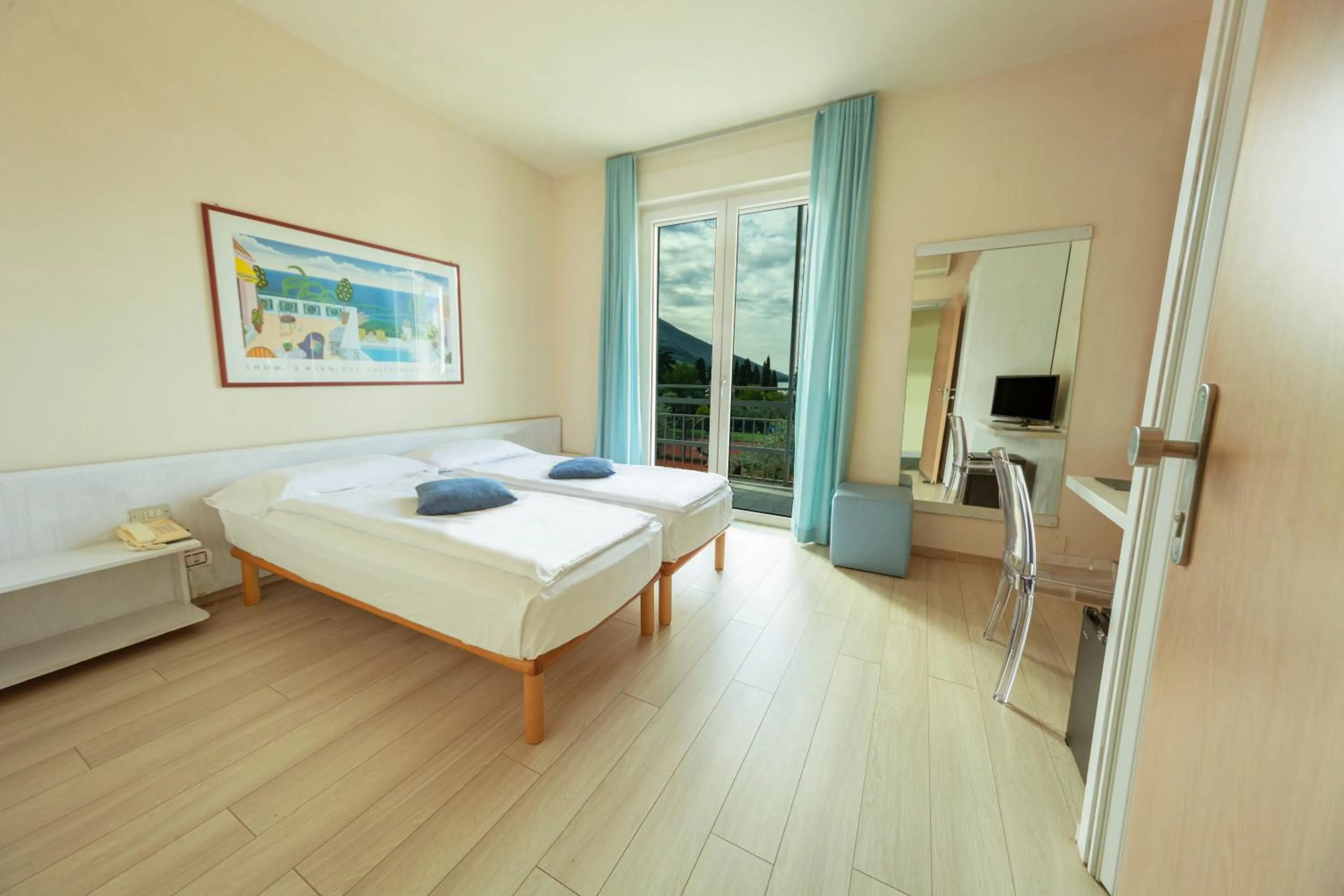 Photo of the whole room, Bed in Club Hotel Olivi - Tennis Center