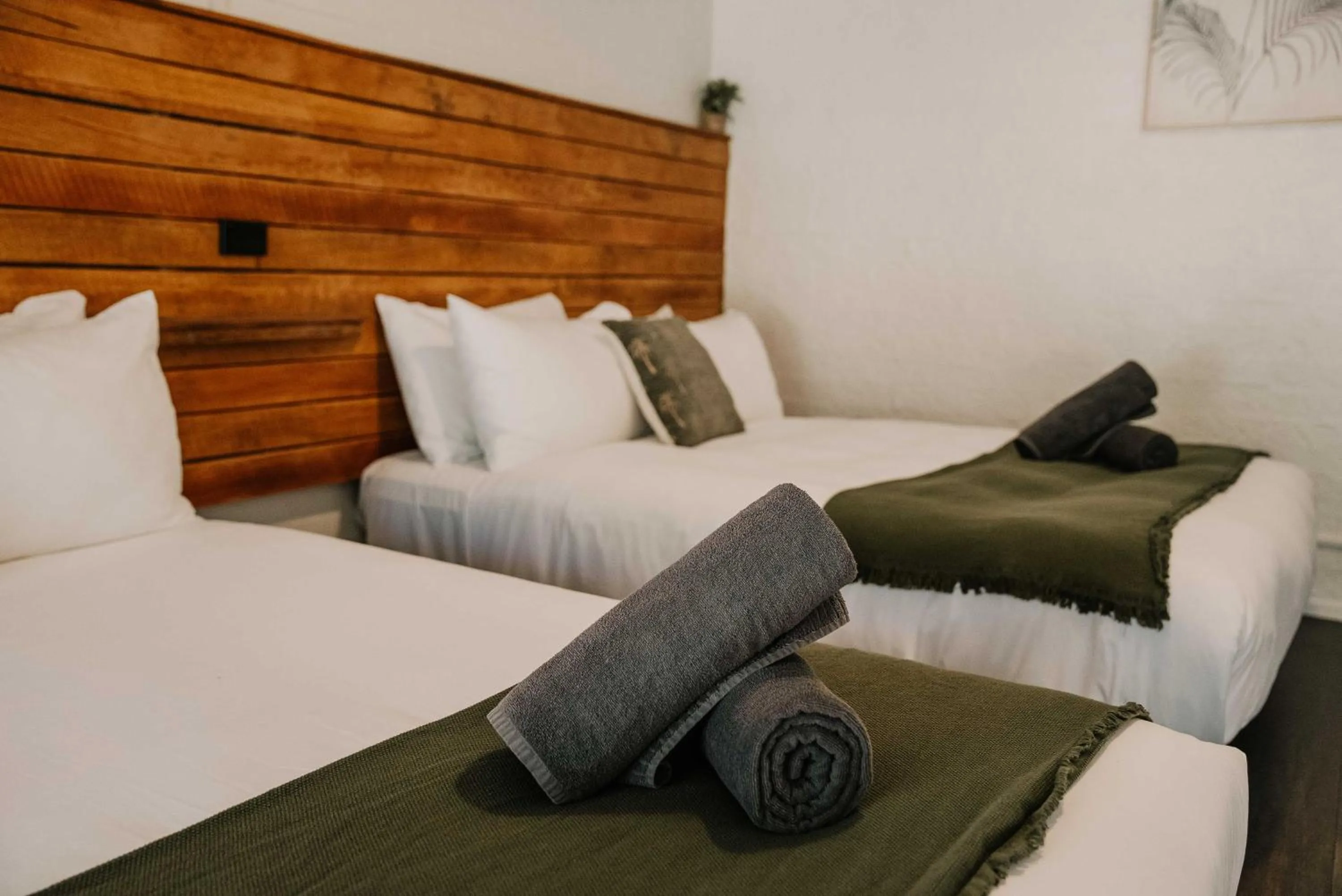 Bed in Surfaris