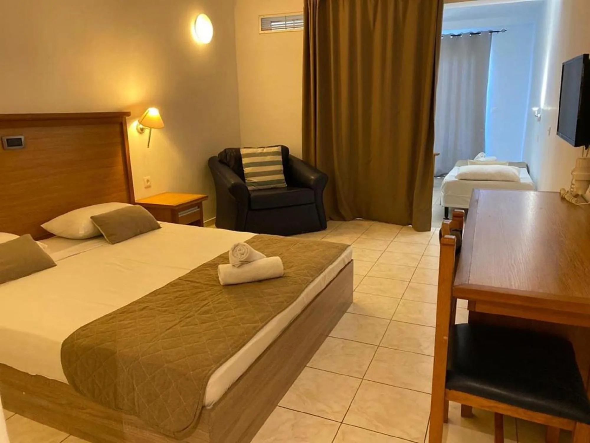 Photo of the whole room, Bed in Cyprotel Faliraki