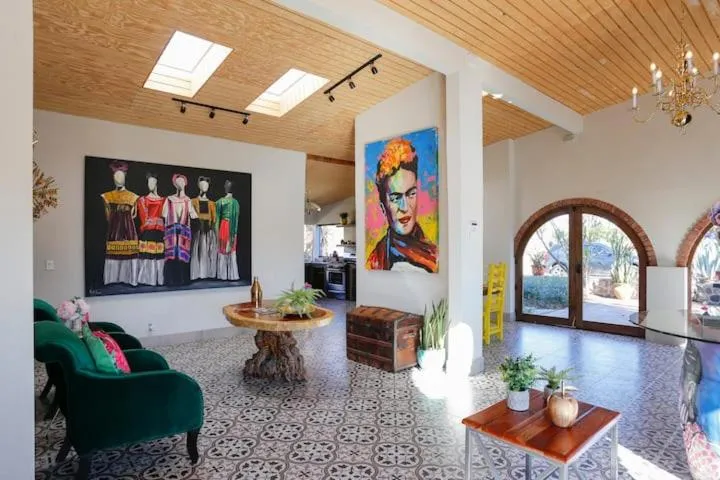 Decorative detail in Casa Frida