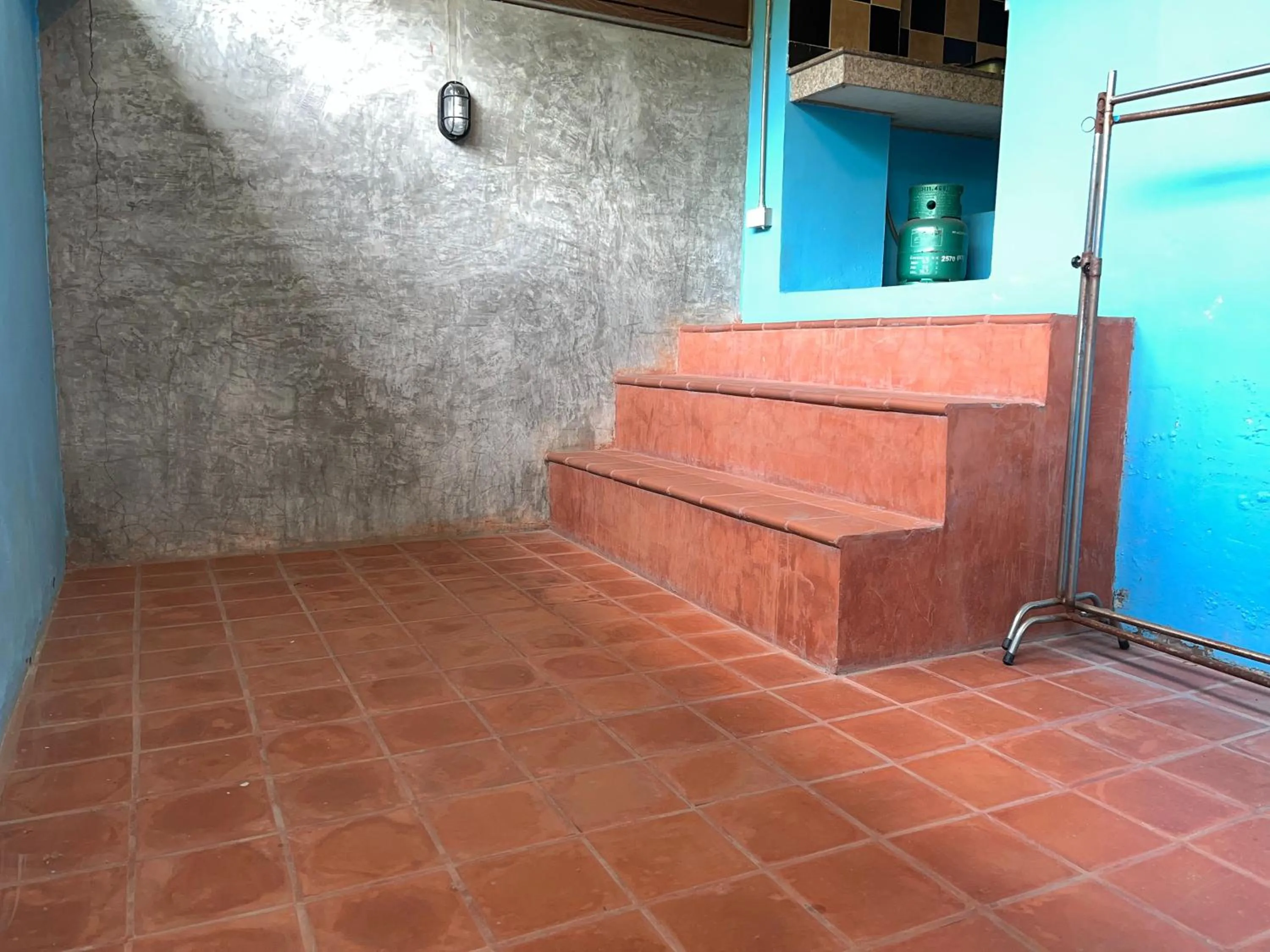 Area and facilities in OSHO Lover's