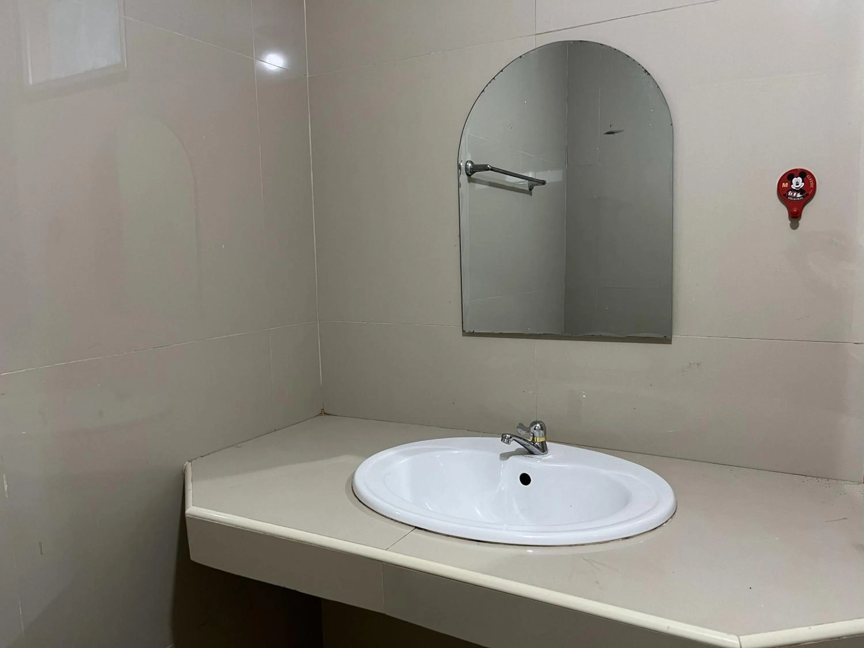 Bathroom in OSHO Lover's