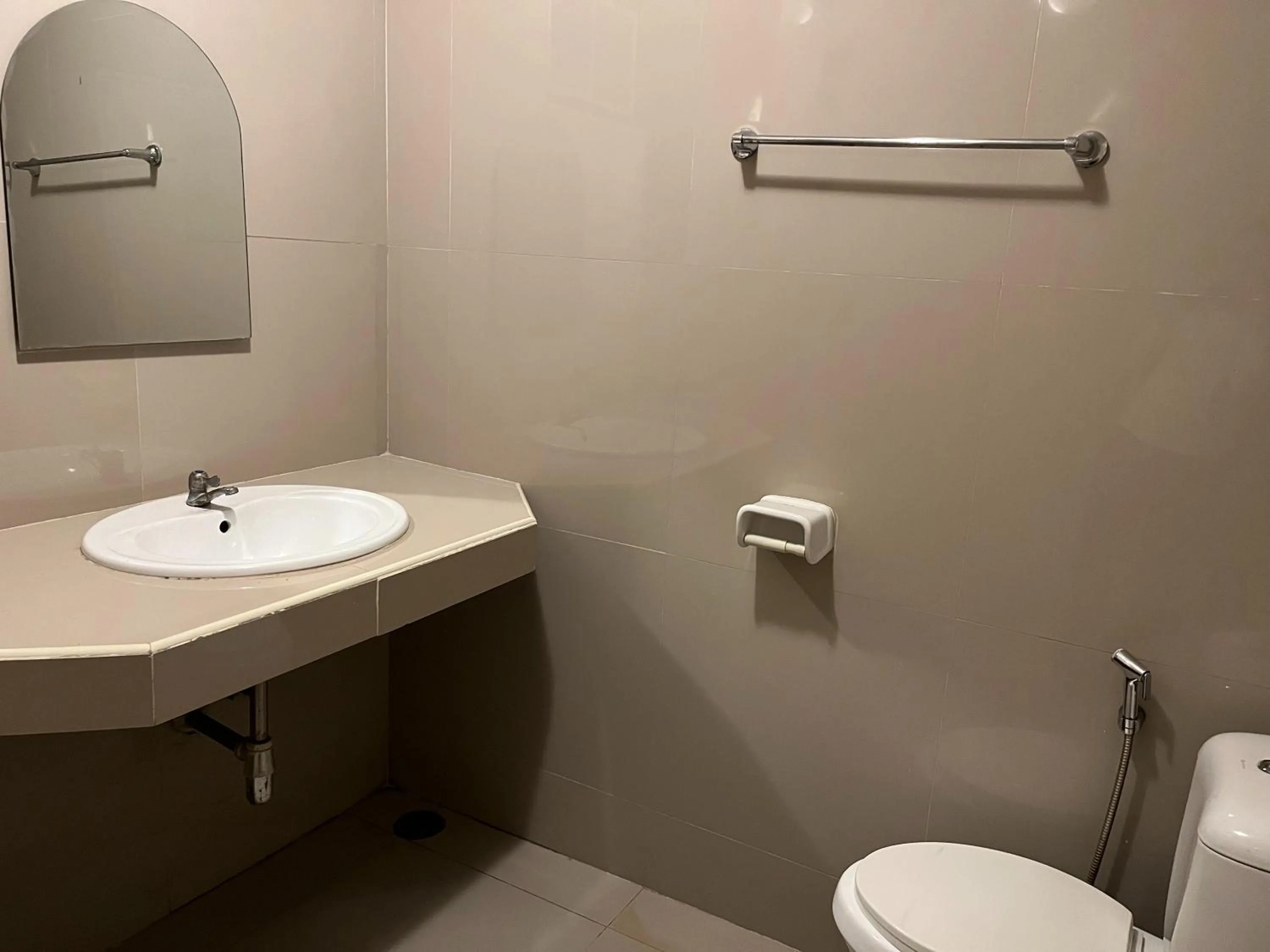 Bathroom in OSHO Lover's