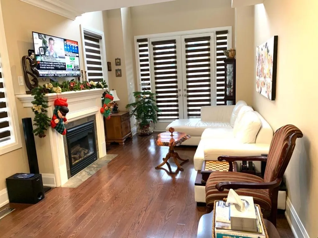 flat iron in Luxury Home - Upper Toronto Beaches