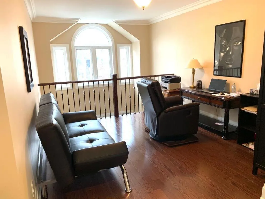 Seating area in Luxury Home - Upper Toronto Beaches