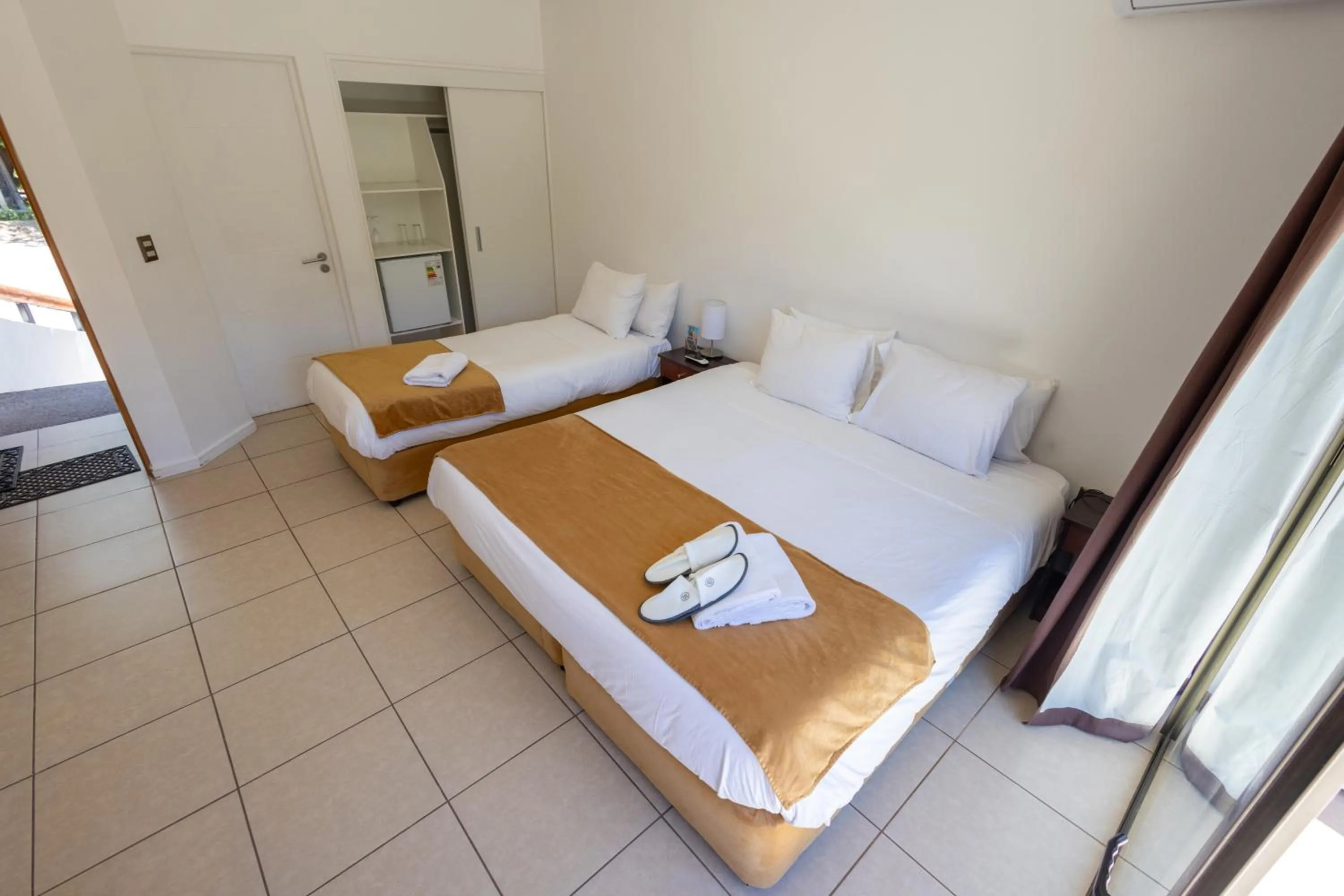 Bed in San Francisco Lodge