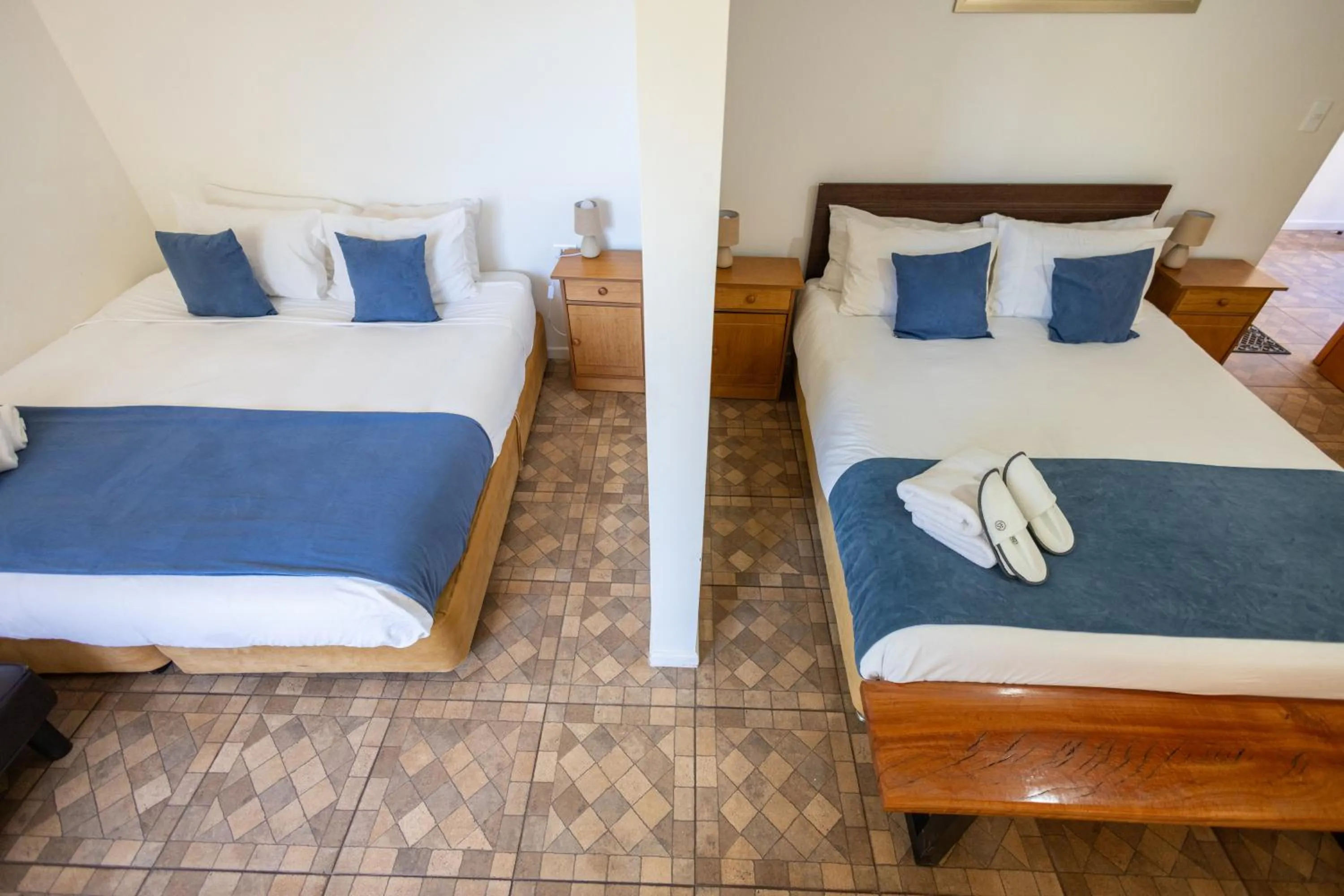 Bed in San Francisco Lodge