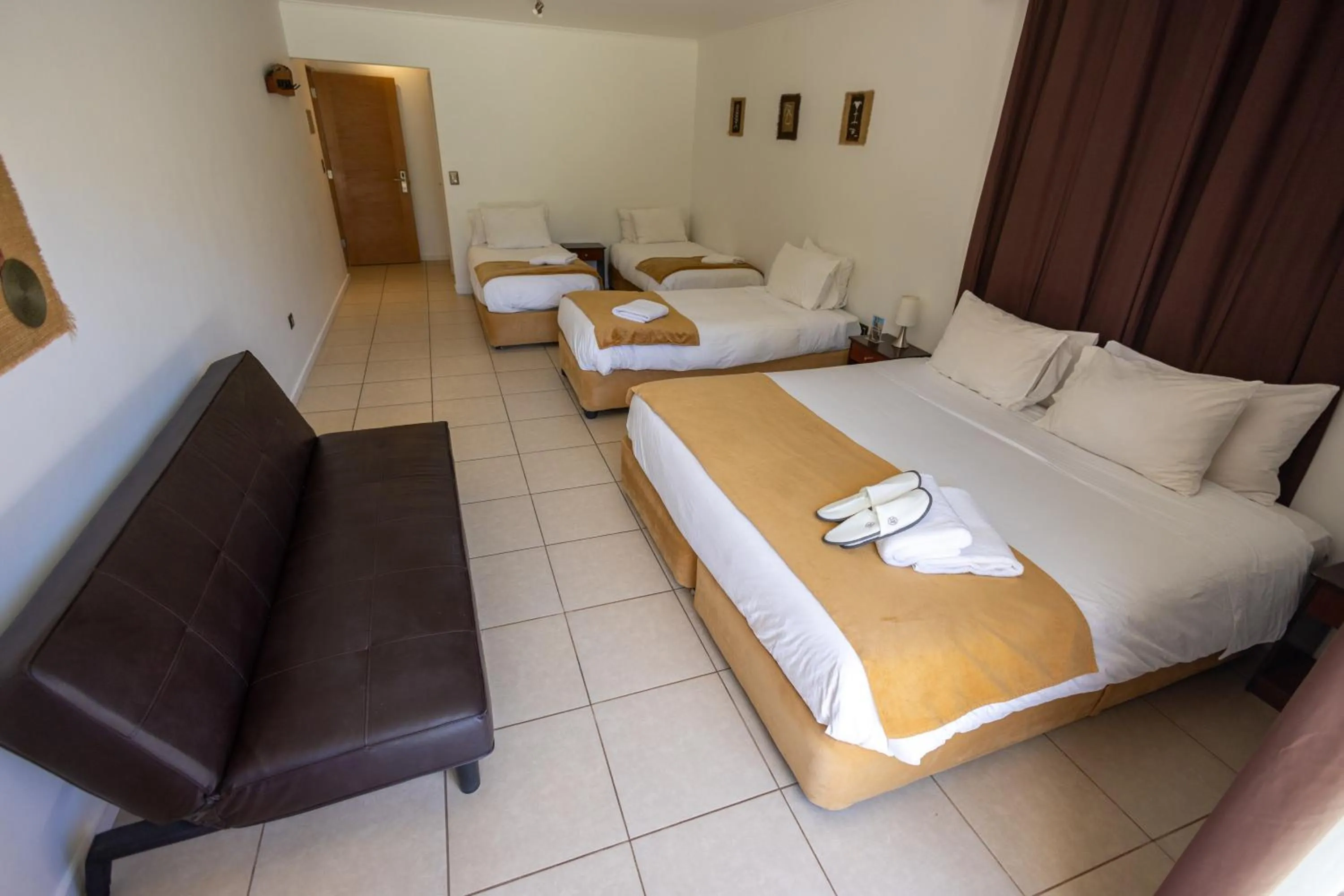 Bed in San Francisco Lodge