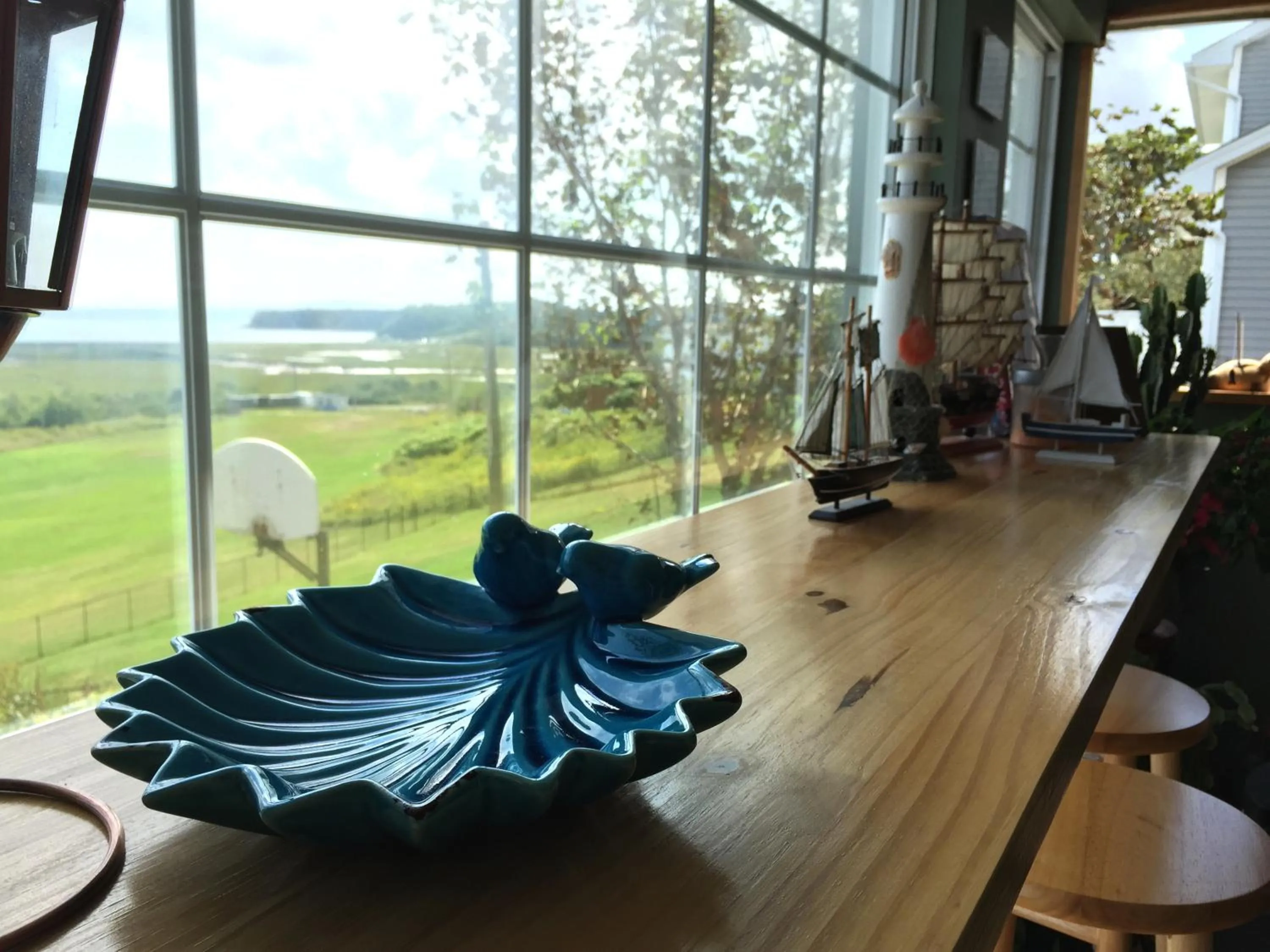 Lobby or reception in Admiral's Quay Motel & Suites