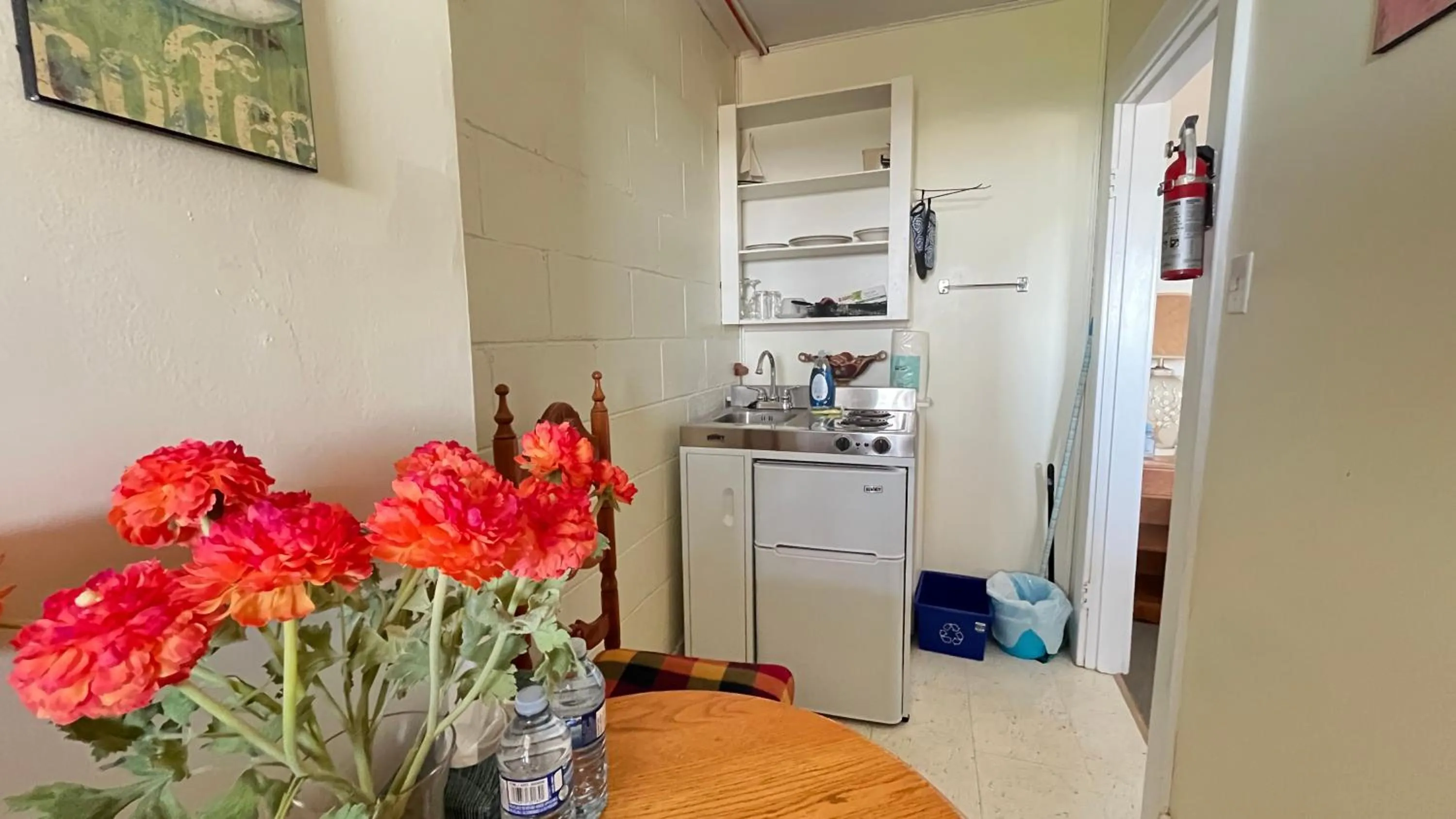 Admiral's Quay Motel & Suites