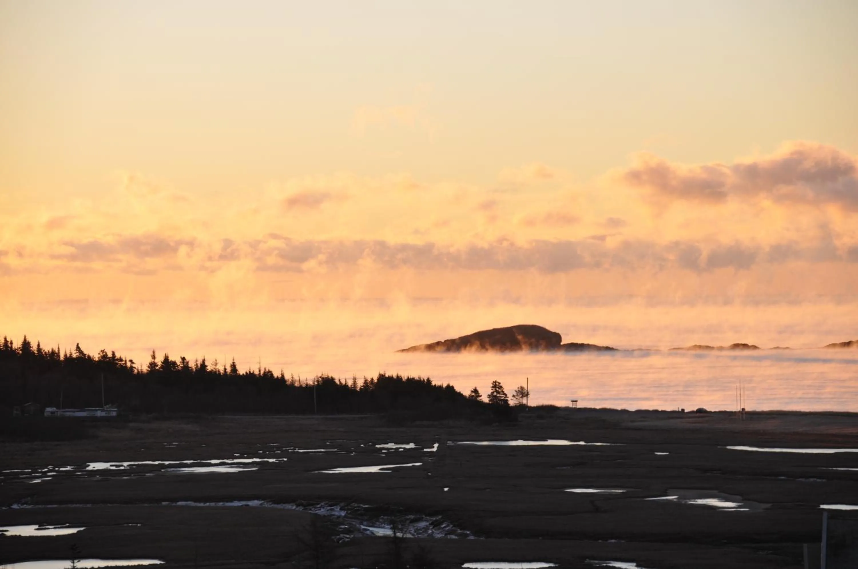 Autumn in Admiral's Quay Motel & Suites
