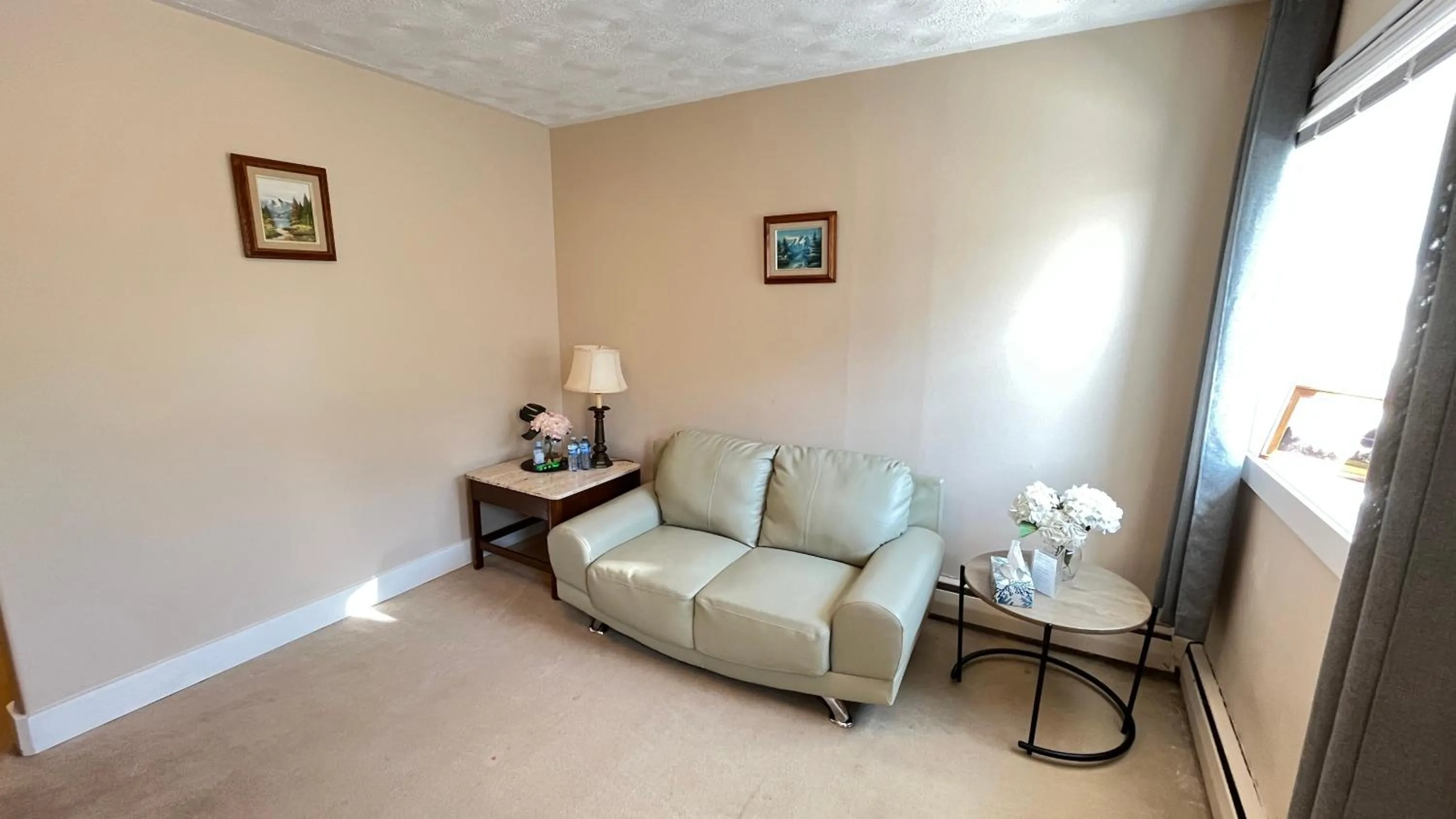 Admiral's Quay Motel & Suites