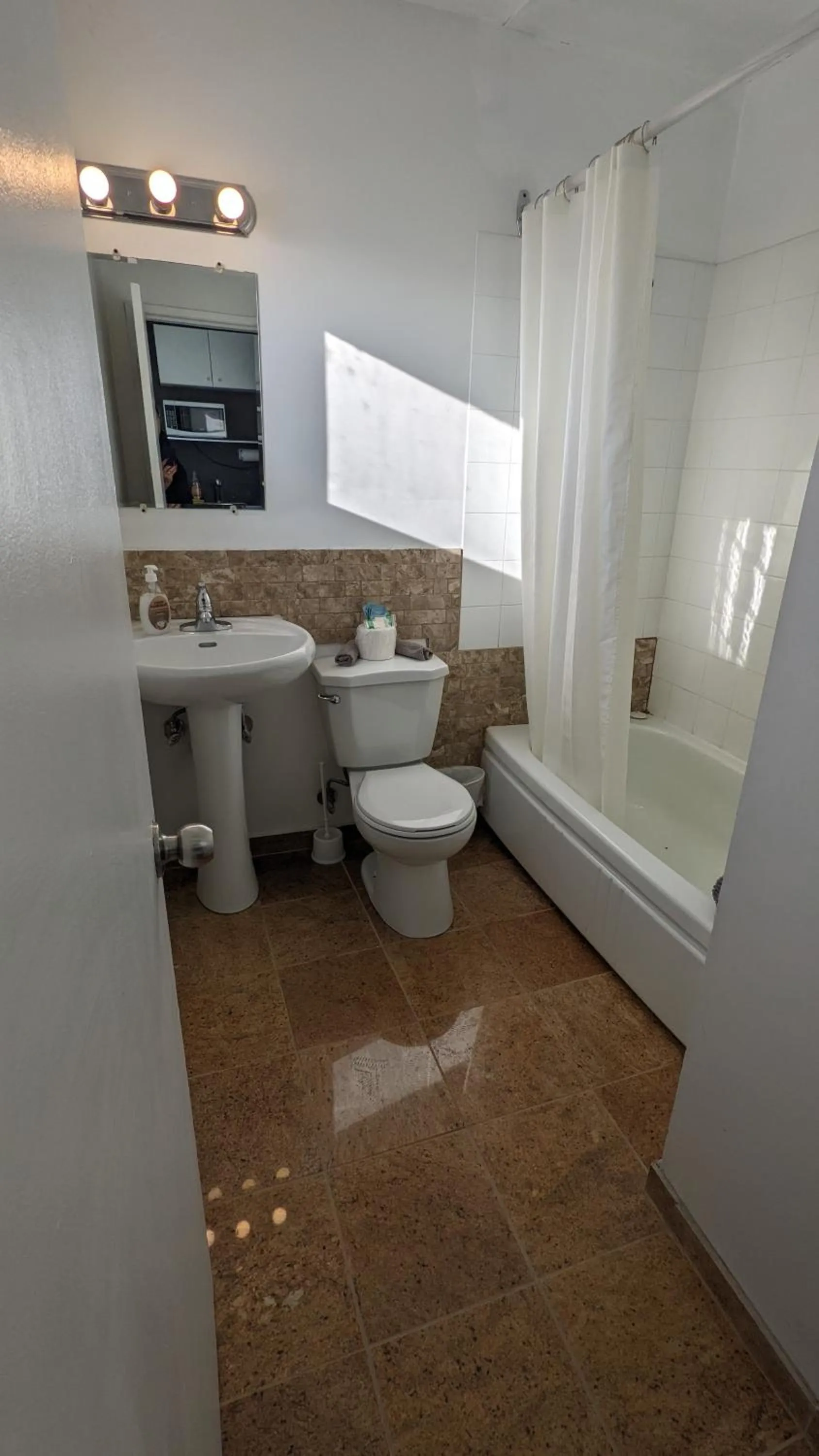 Deerview Lodge & Cabins - Princeton BC